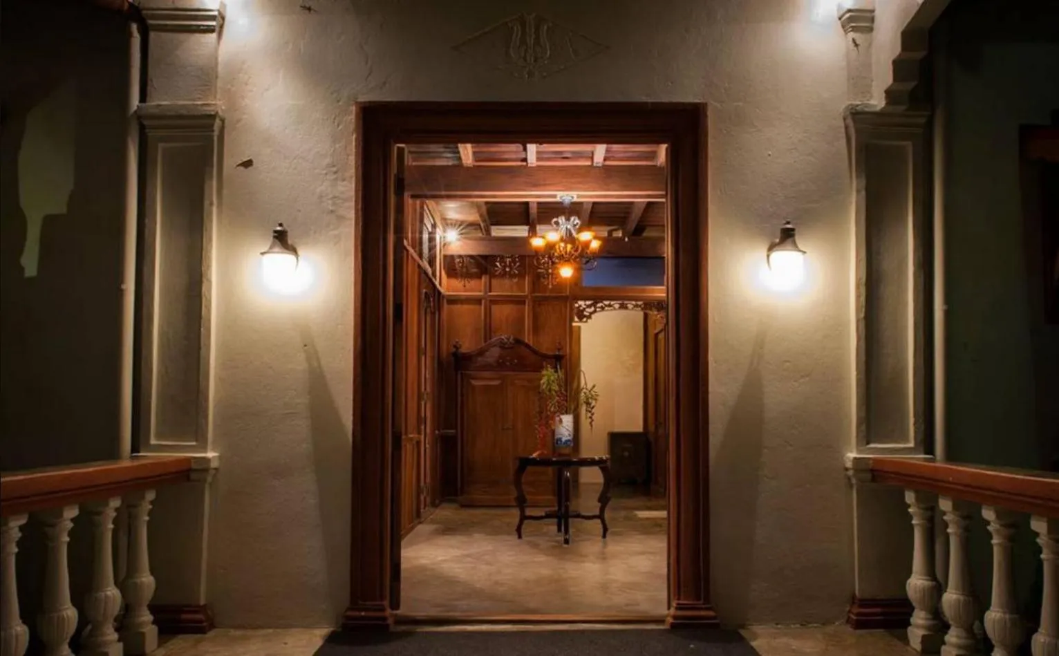 Facade/entrance in Casa Simeon