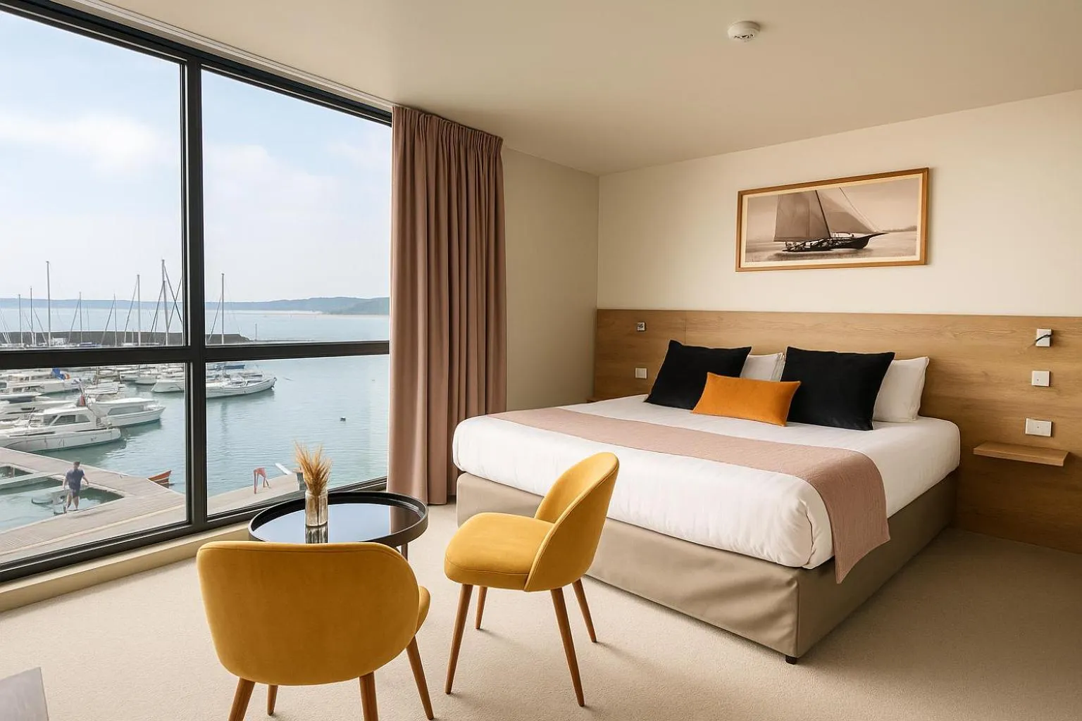 Bed in Le Nautica Hôtel