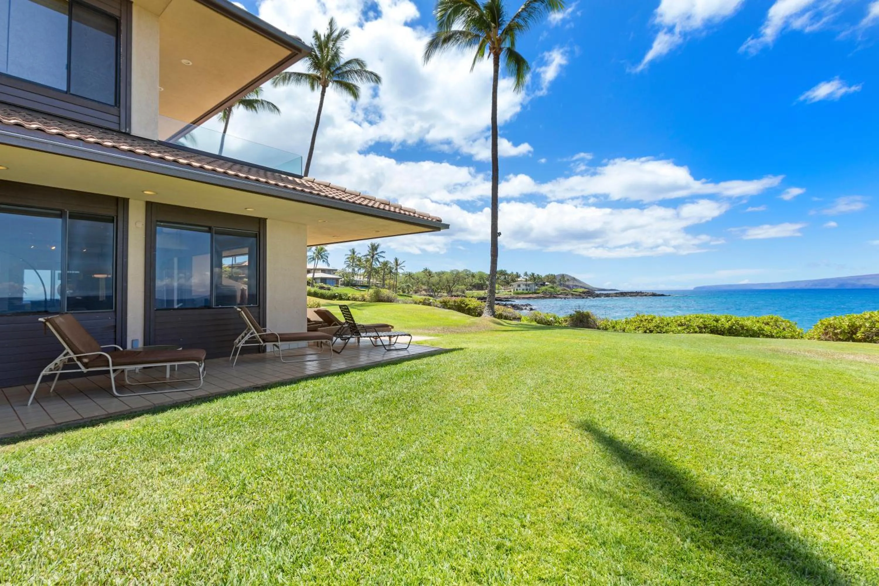 Balcony/Terrace in Makena Surf- CoralTree Residence Collection