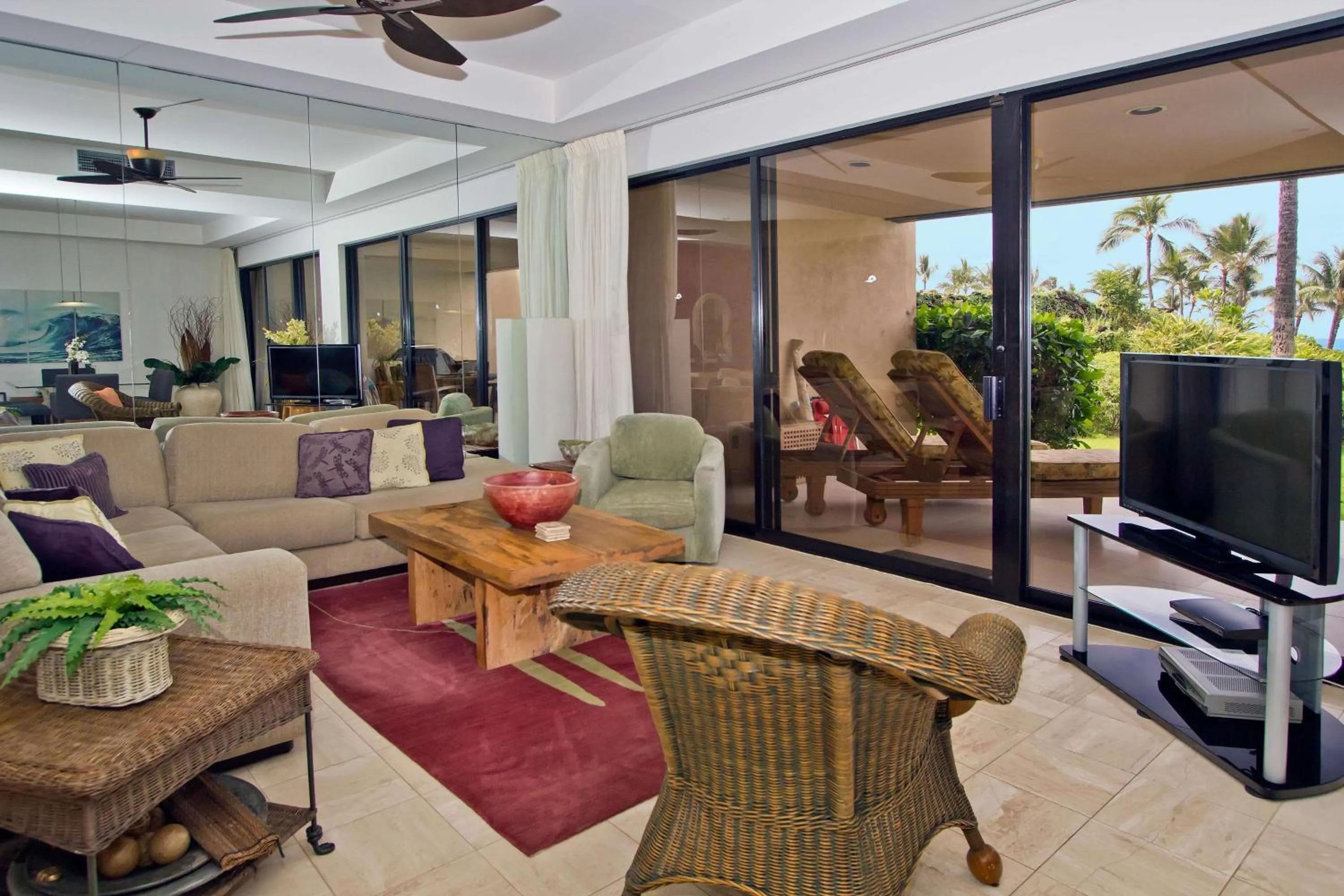 Photo of the whole room in Makena Surf- CoralTree Residence Collection