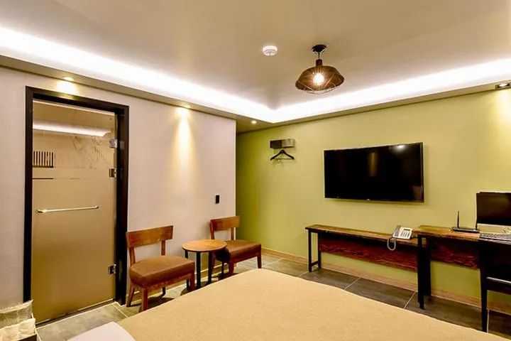 Bed in Ulsan Hotel 109