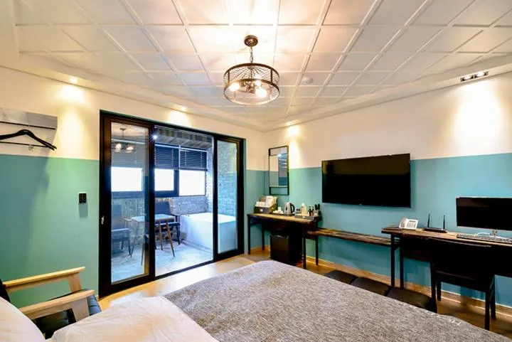 Bed in Ulsan Hotel 109