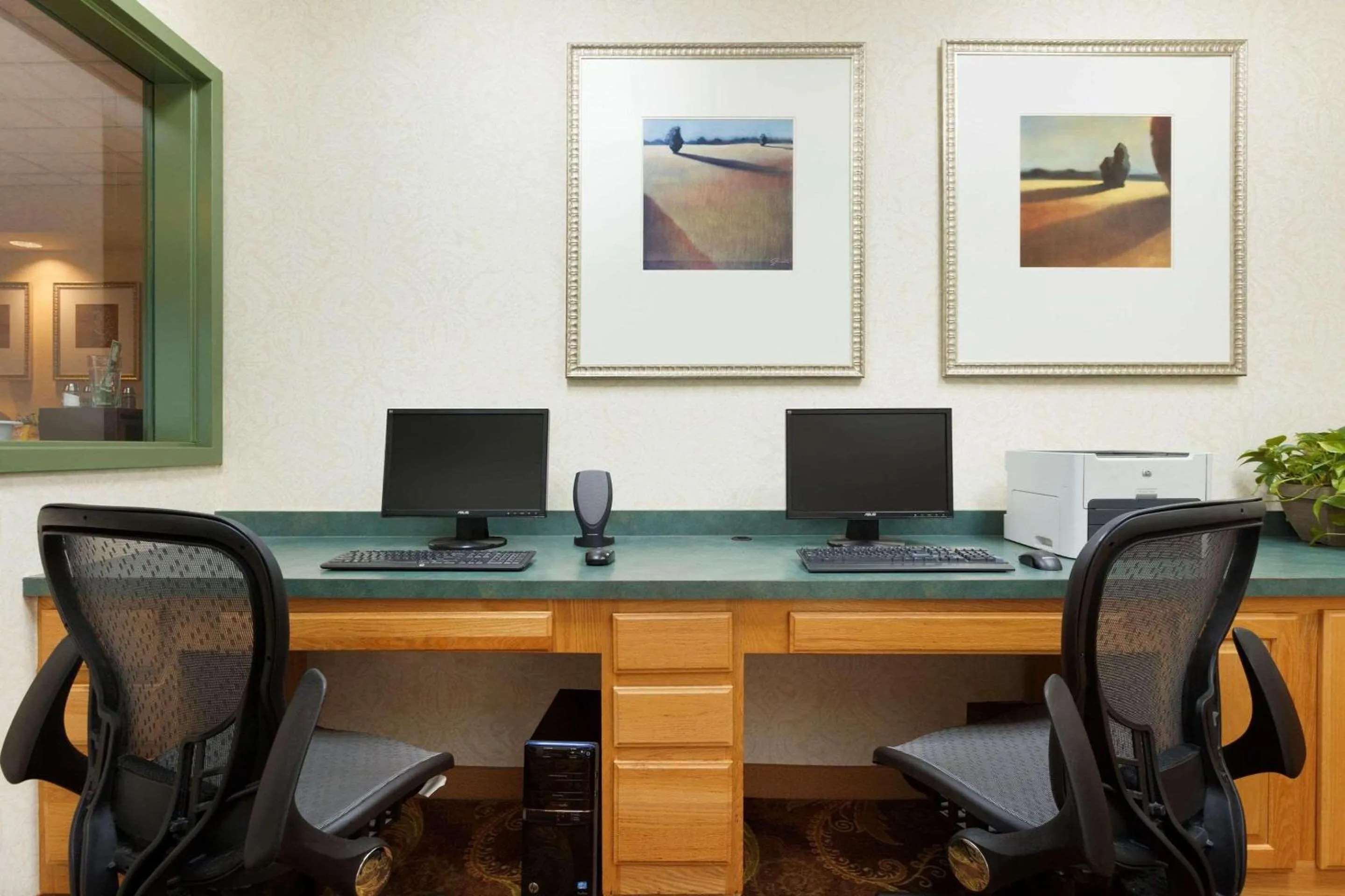 Business facilities in Country Inn & Suites by Radisson, Bel Air-Aberdeen, MD