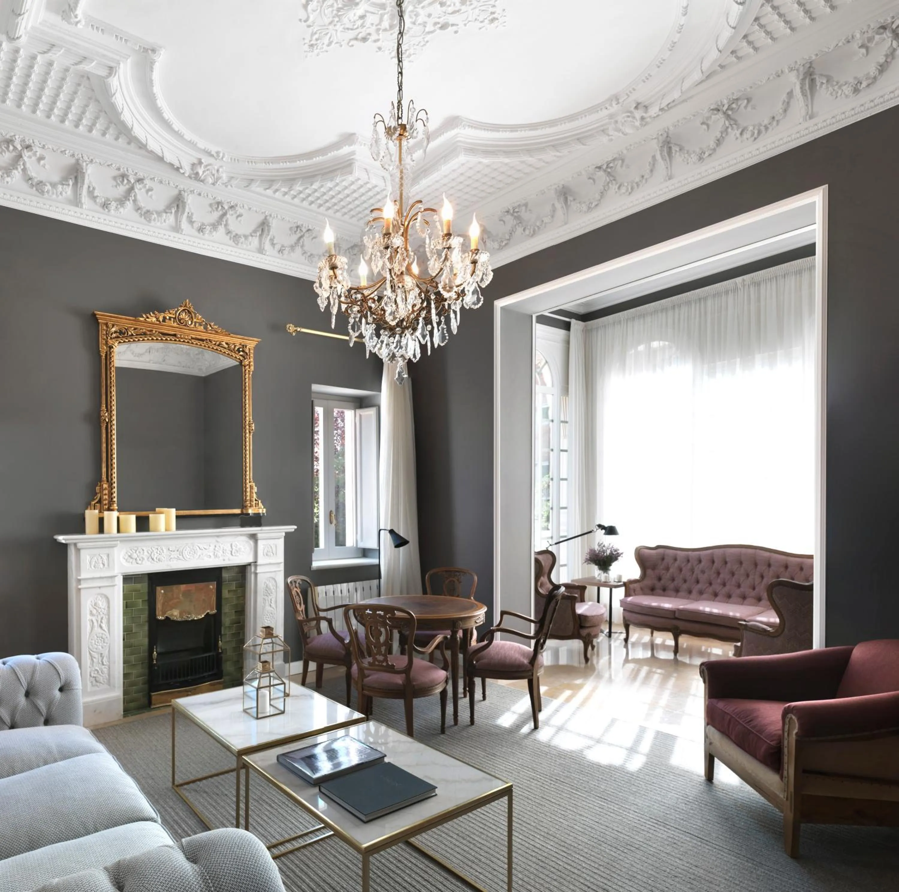 Library in Casa Vincke Hotel