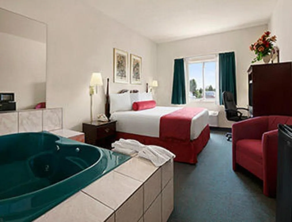 Photo of the whole room, Bed in Days Inn & Suites by Wyndham Romeoville