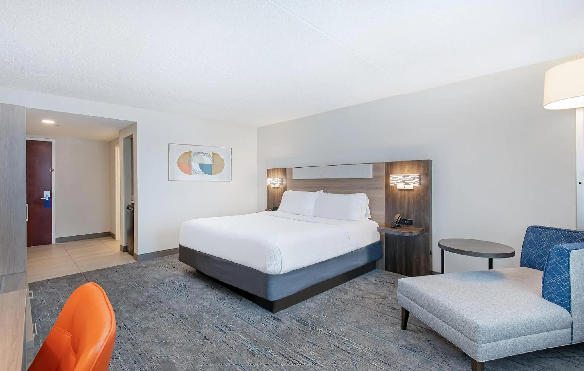 Photo of the whole room, Bed in Holiday Inn Express & Suites Columbus at Northlake by IHG