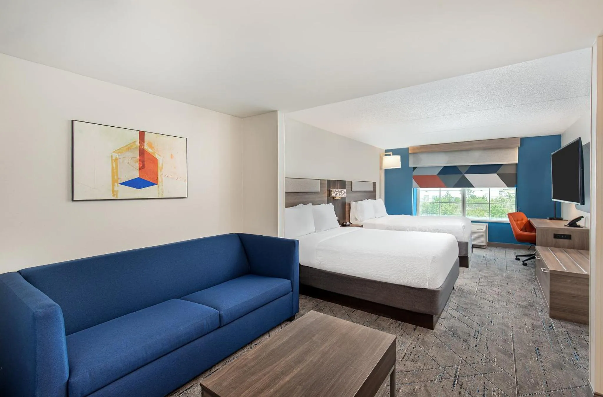 Photo of the whole room, Bed in Holiday Inn Express & Suites Columbus at Northlake by IHG
