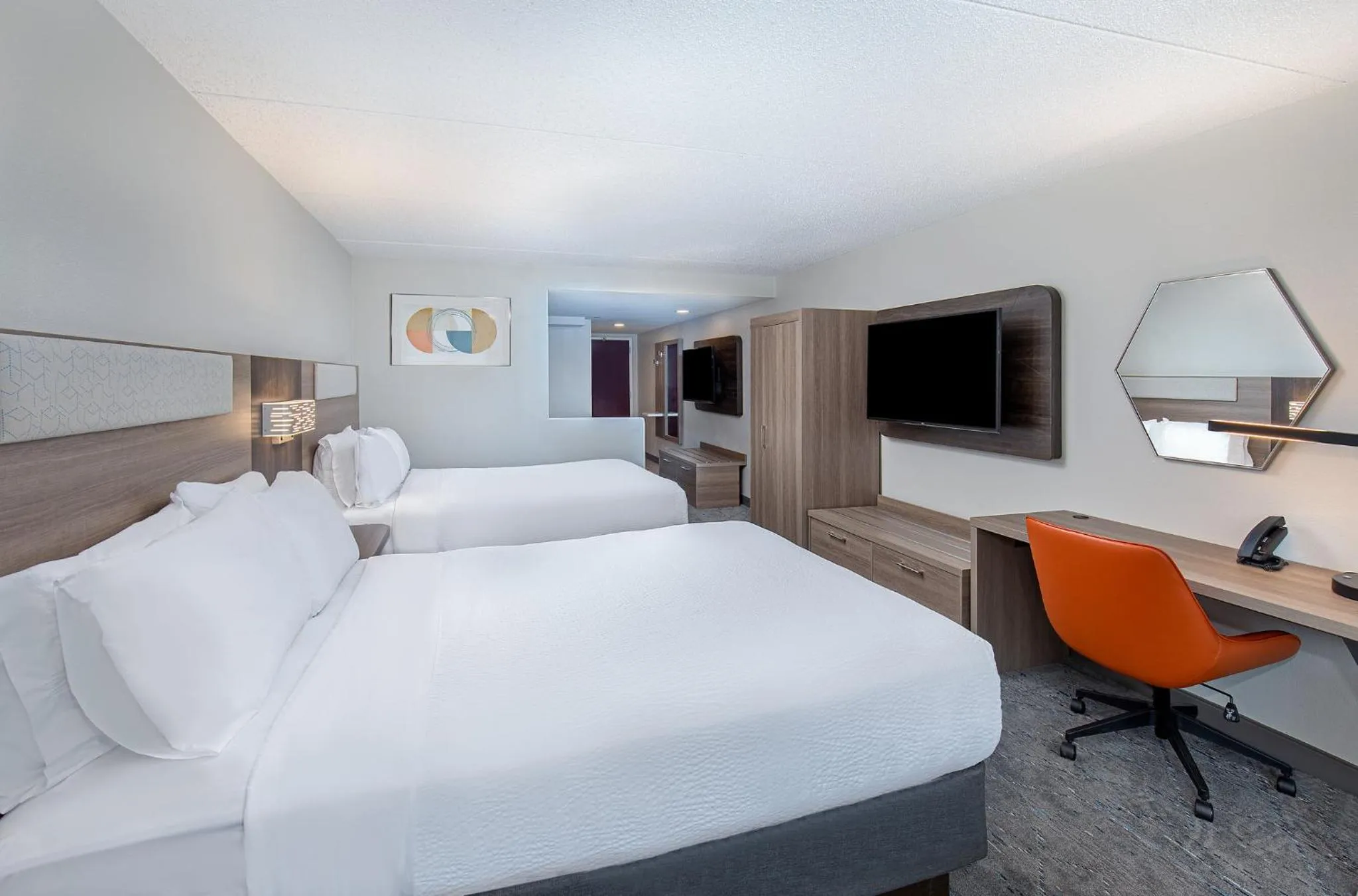 Photo of the whole room, Bed in Holiday Inn Express & Suites Columbus at Northlake by IHG