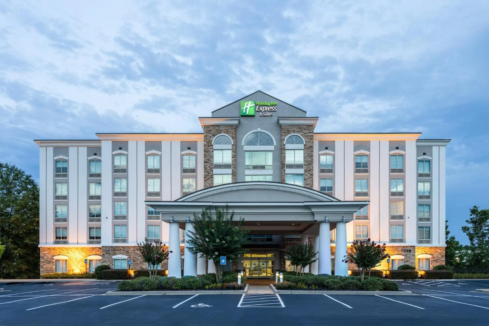 Property building in Holiday Inn Express & Suites Columbus at Northlake by IHG