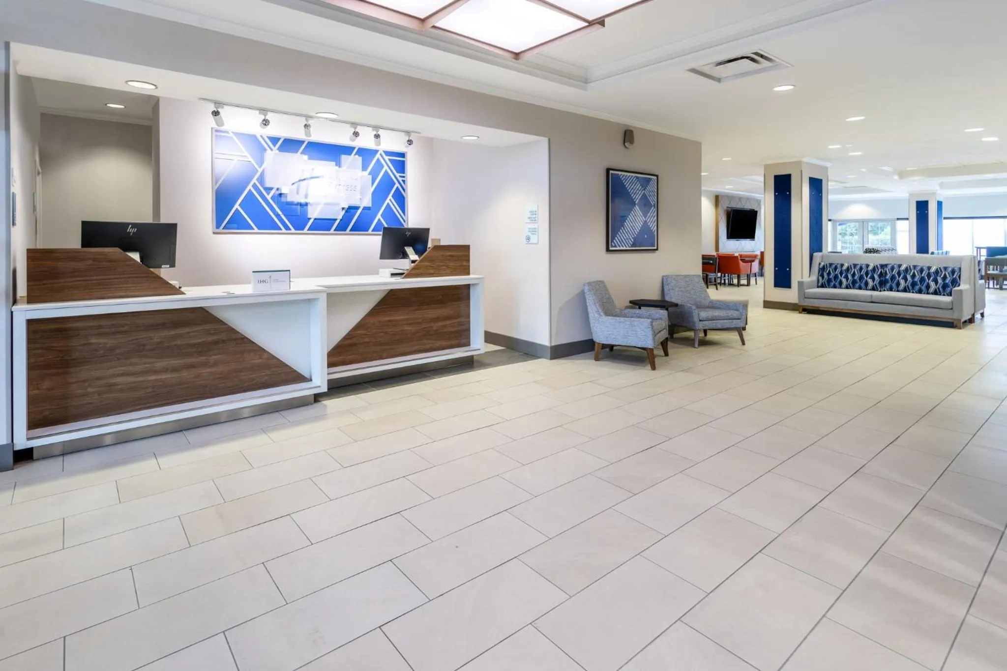 Property building in Holiday Inn Express & Suites Columbus at Northlake by IHG