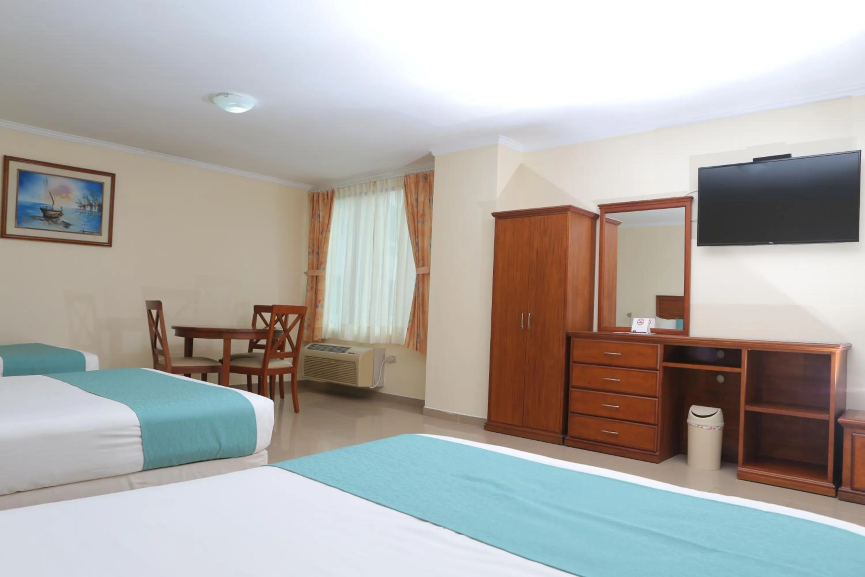 Triple Room in Hotel El Marqués