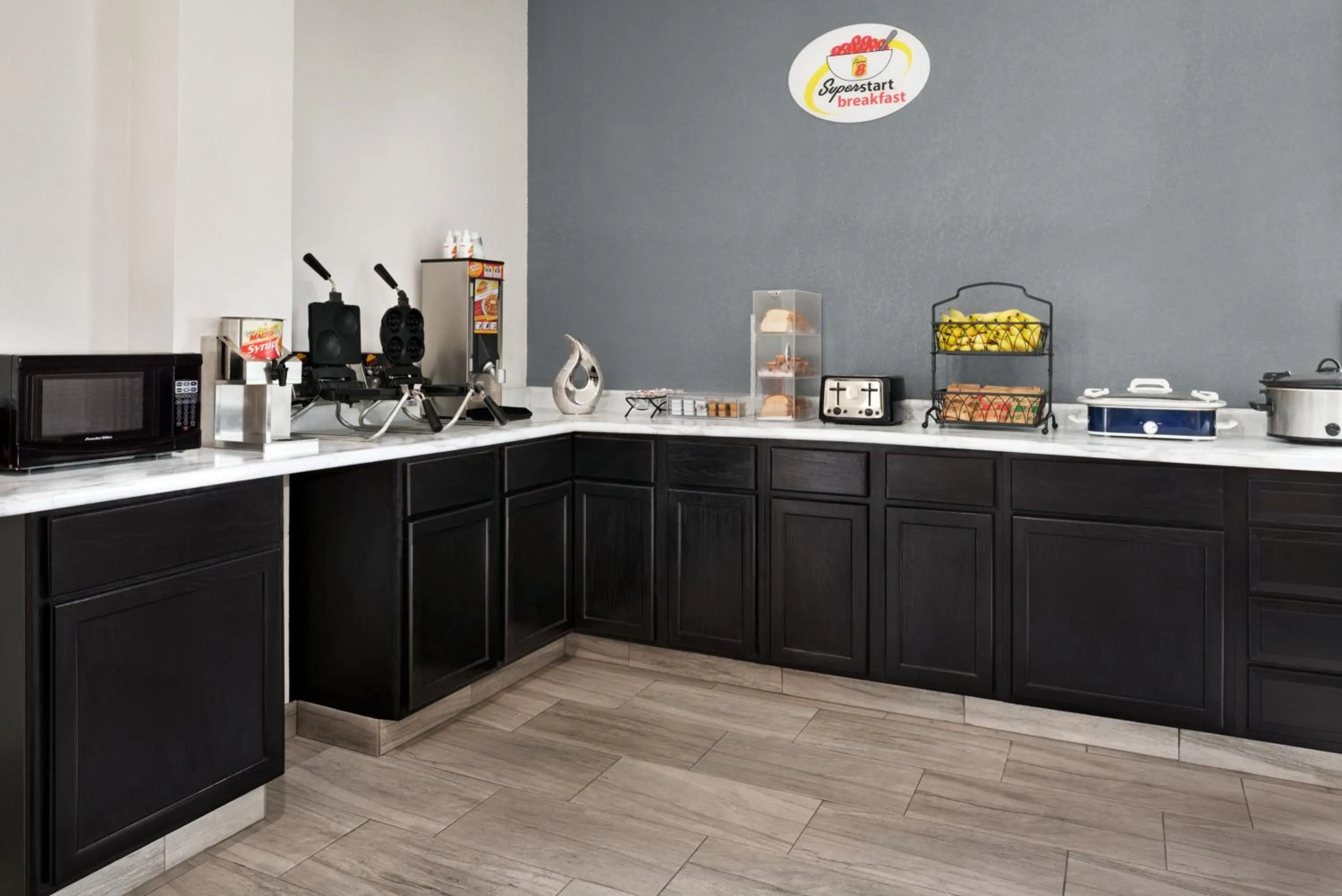 Breakfast in Super 8 by Wyndham Des Moines