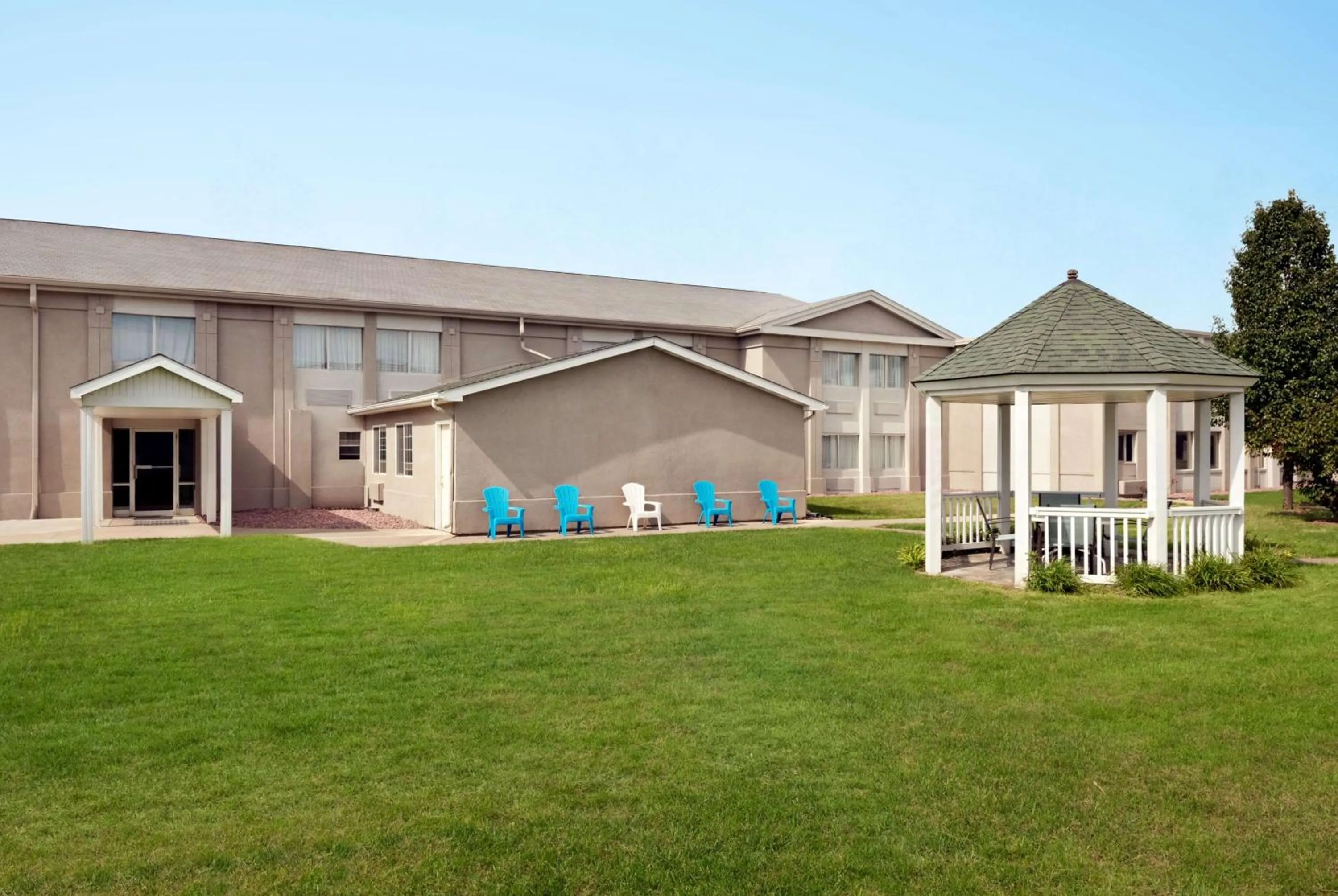 On site in Super 8 by Wyndham Des Moines