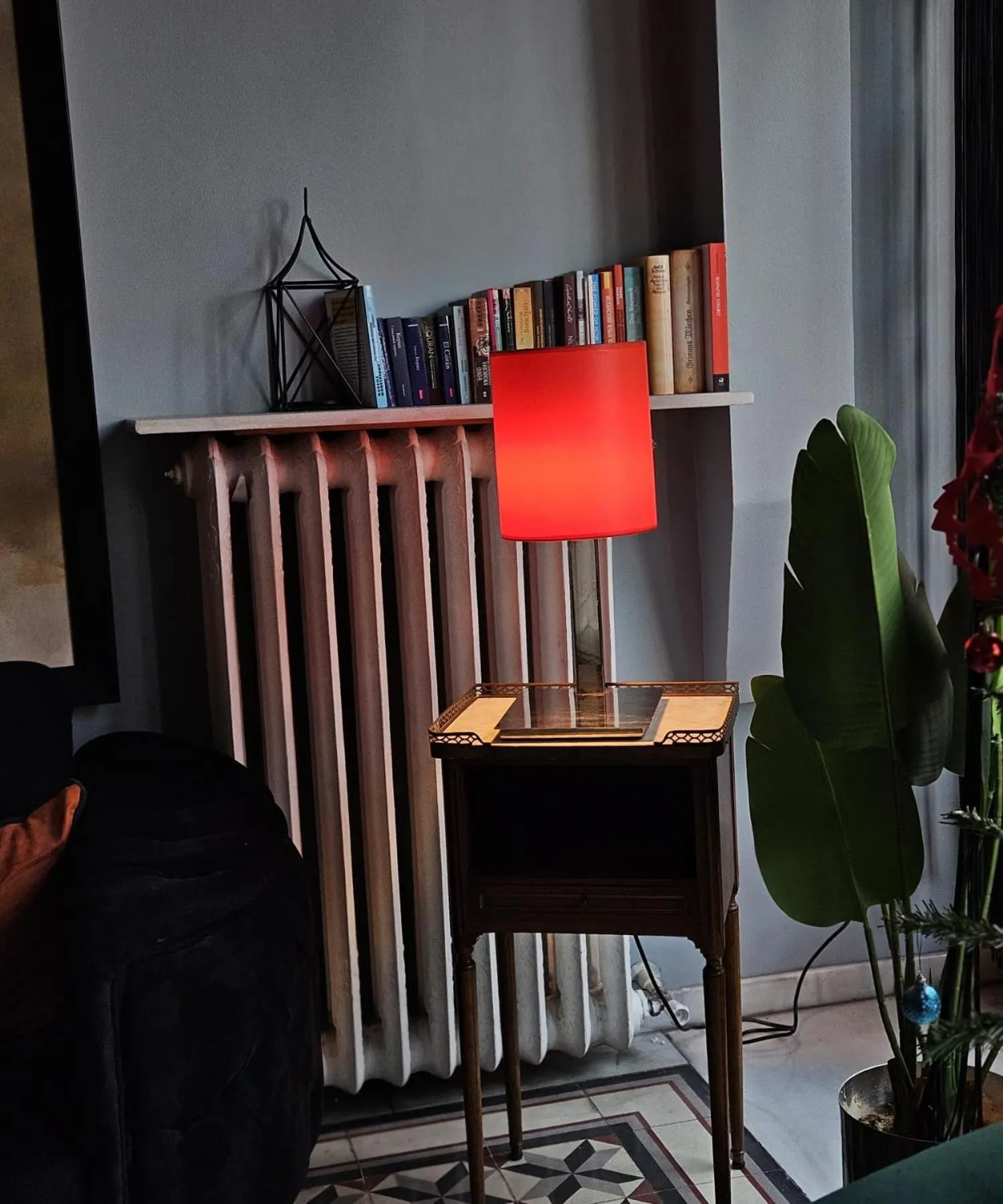 Library in Lina Hotel Taksim Pera