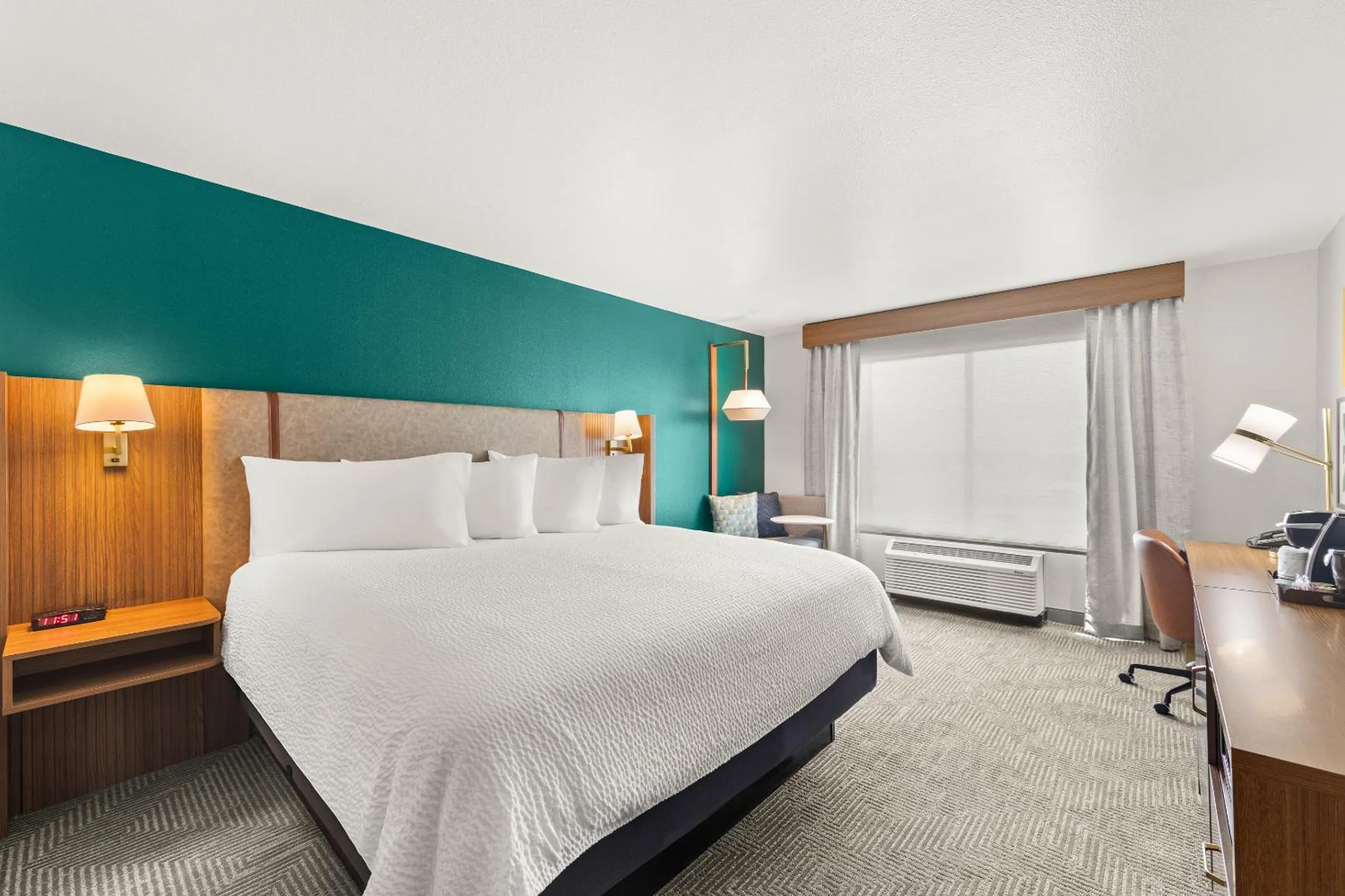 Photo of the whole room, Bed in Holiday Inn Austin North by IHG