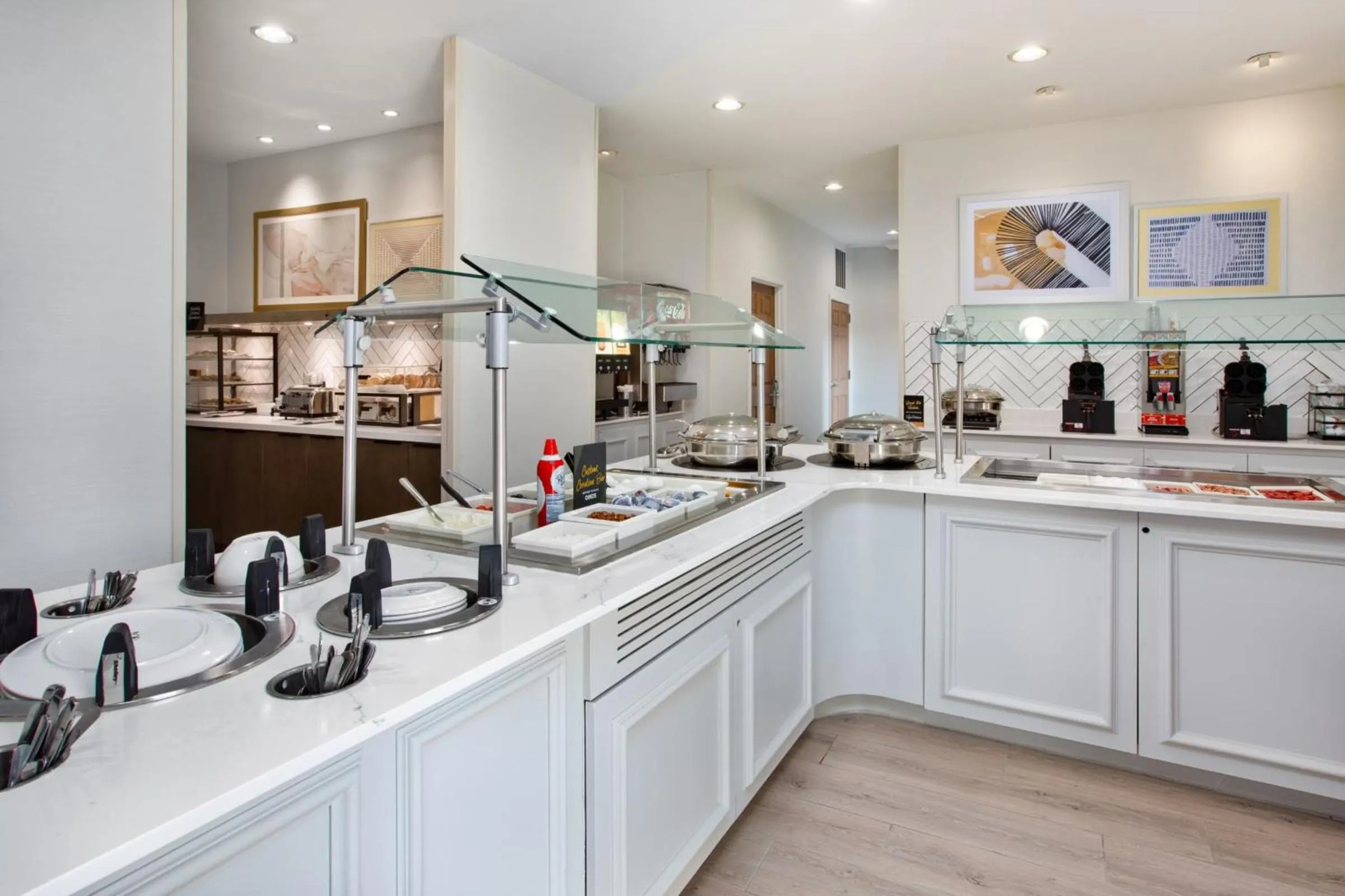 Breakfast in Staybridge Suites Omaha 80th and Dodge by IHG