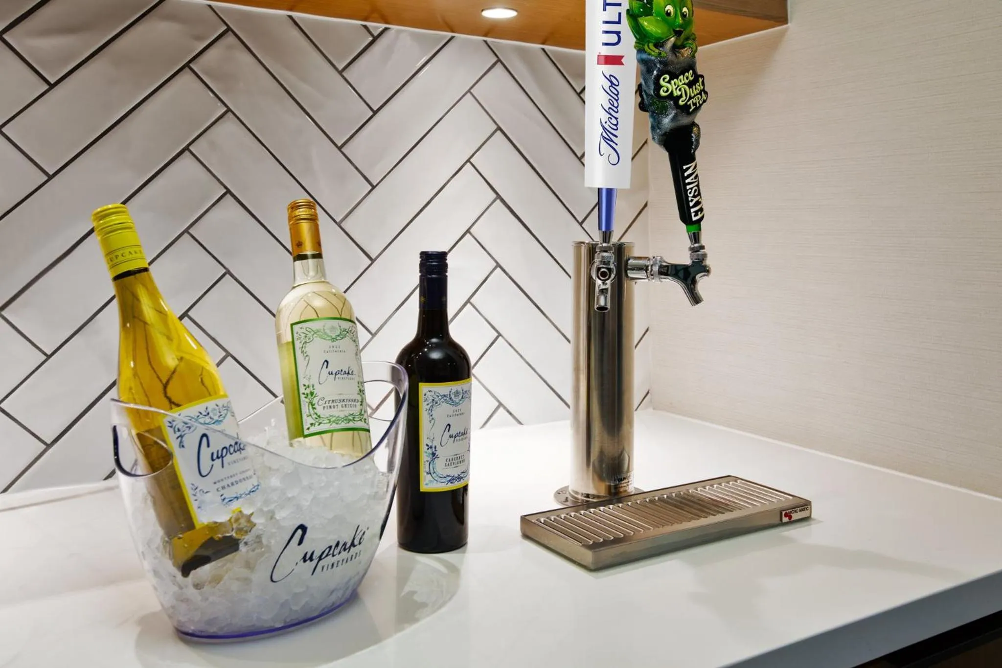 Photo of the whole room in Staybridge Suites Omaha 80th and Dodge by IHG