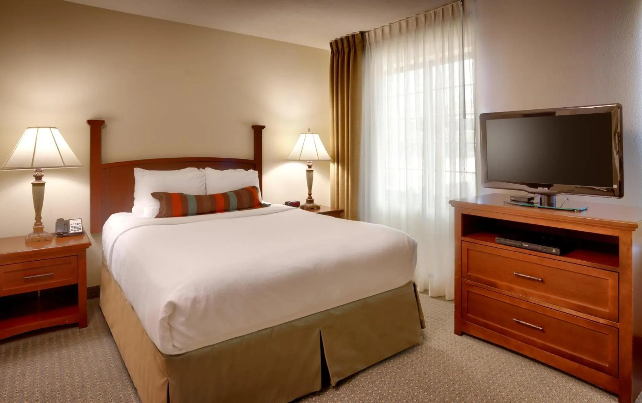 Photo of the whole room, Bed in Staybridge Suites Omaha 80th and Dodge by IHG