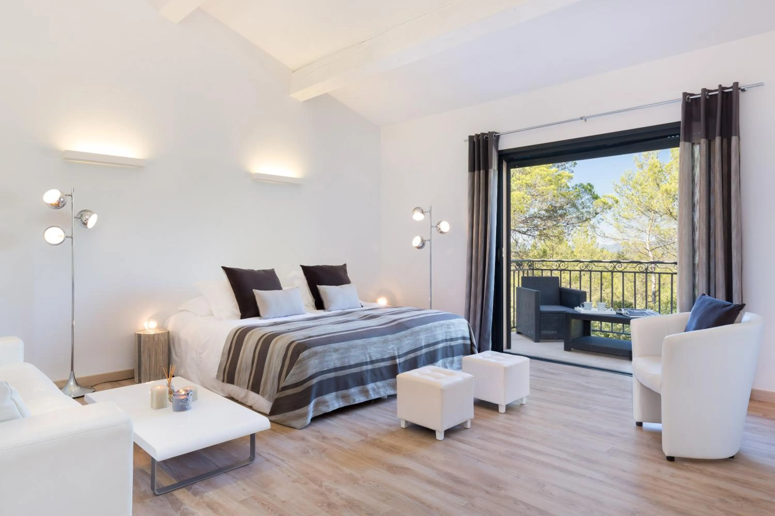 Bedroom, Bed in Château Rasque - Teritoria