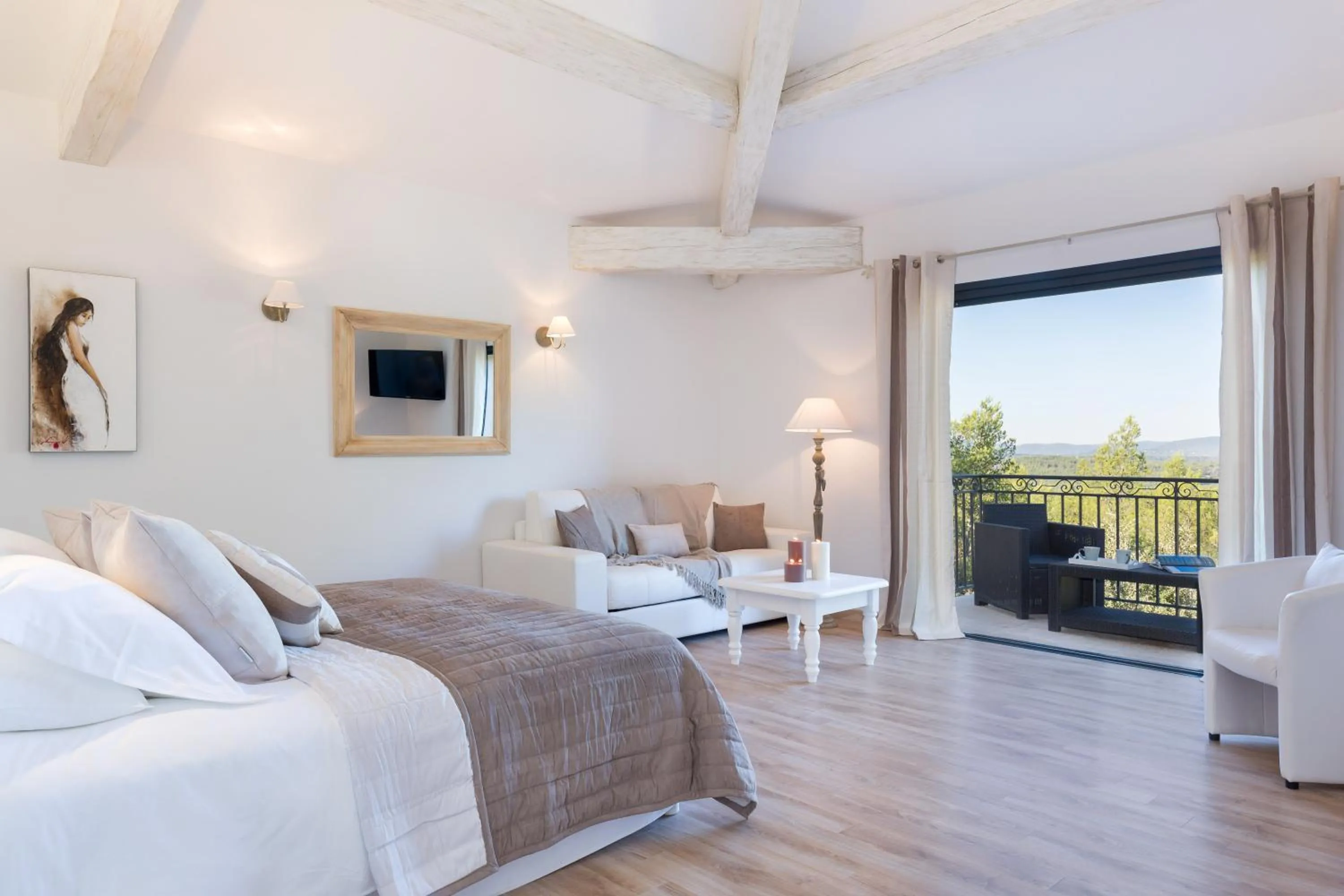 Bedroom, Bed in Château Rasque - Teritoria