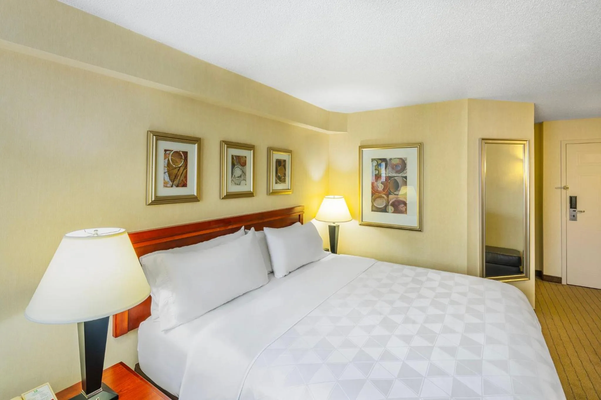 Photo of the whole room, Bed in Holiday Inn Laval Montreal by IHG