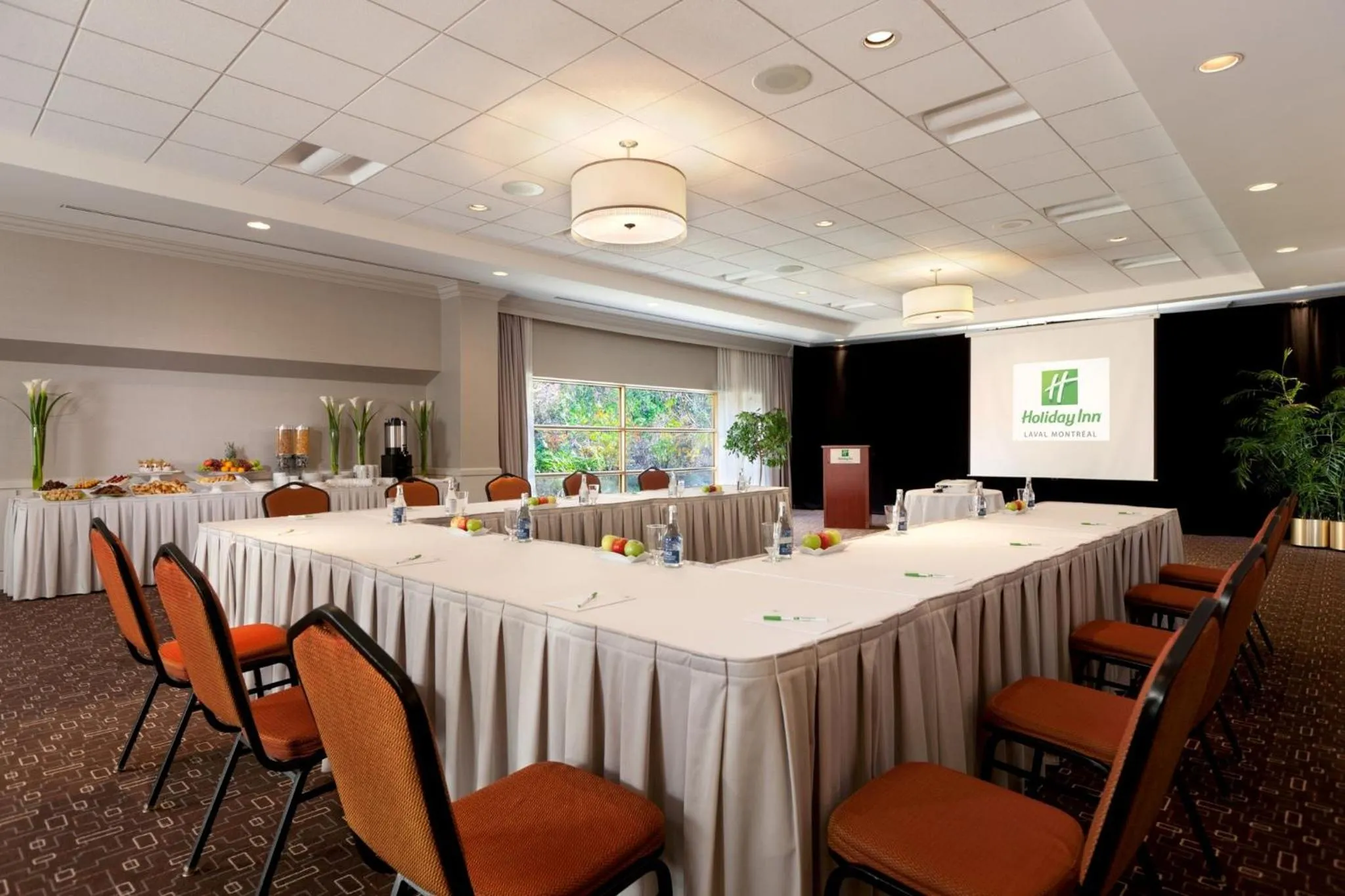 Meeting/conference room in Holiday Inn Laval Montreal by IHG