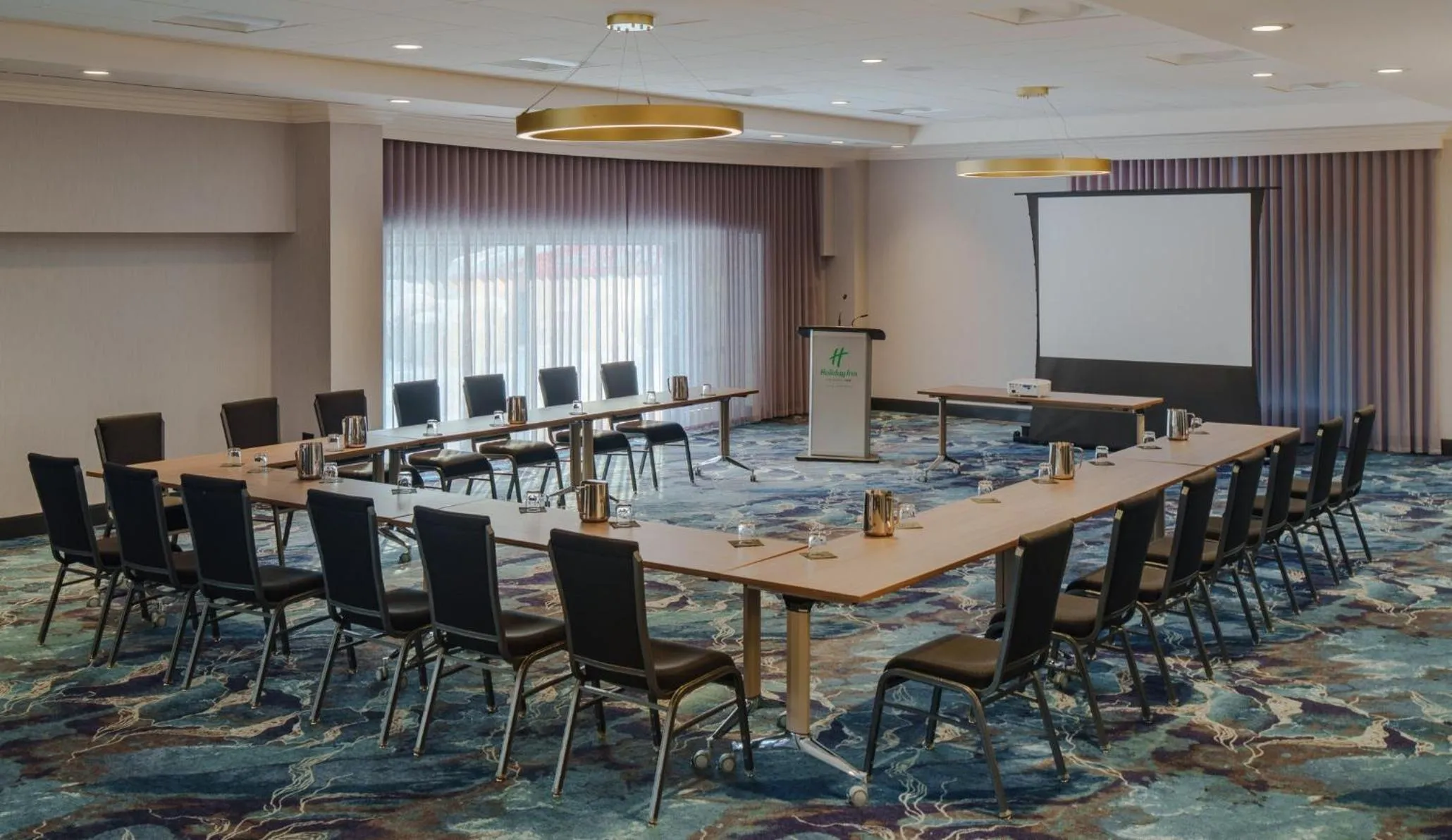 Meeting/conference room in Holiday Inn Laval Montreal by IHG