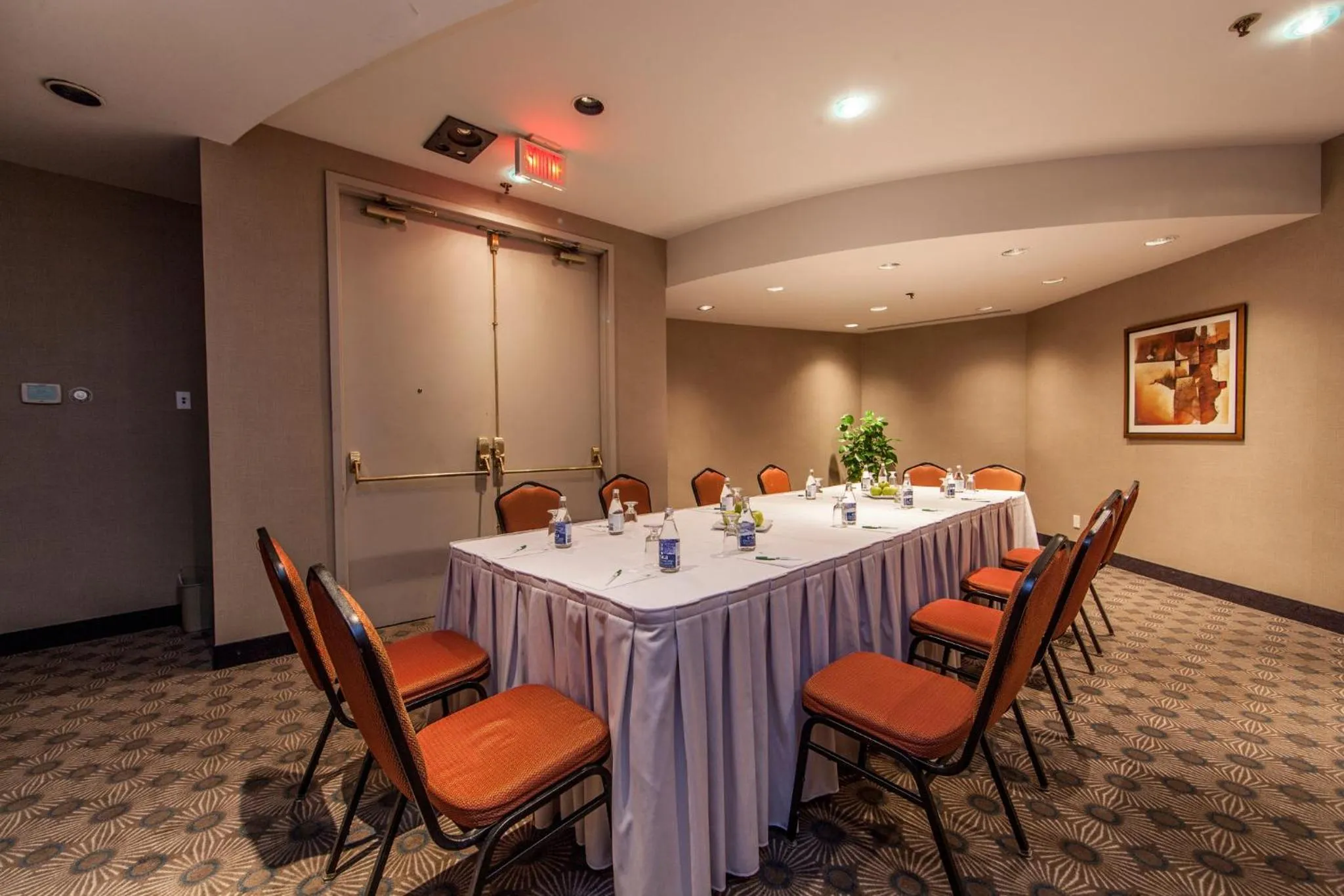 Meeting/conference room in Holiday Inn Laval Montreal by IHG