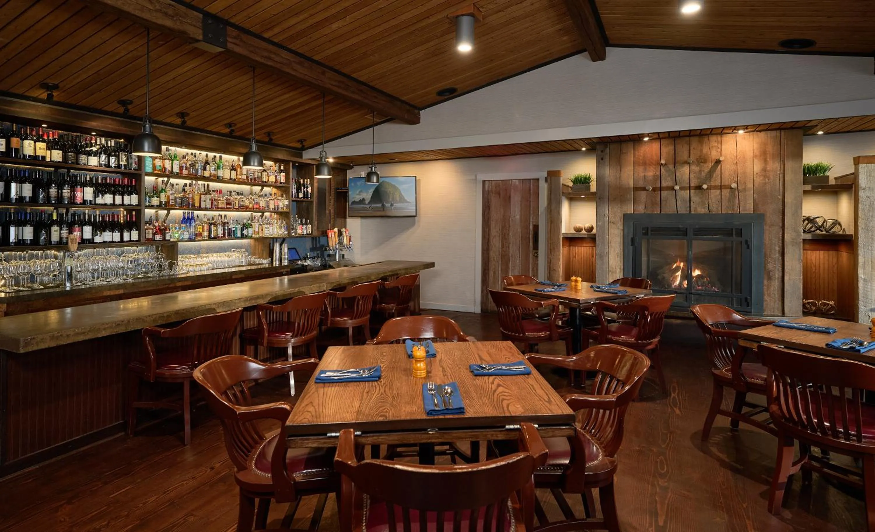 Restaurant/places to eat in Surfsand Resort