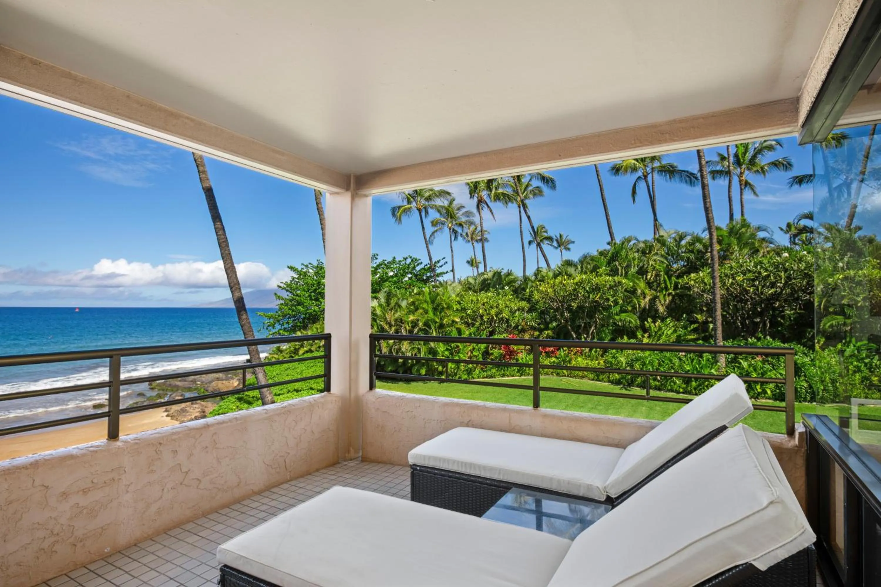 Polo Beach Club - CoralTree Residence Collection