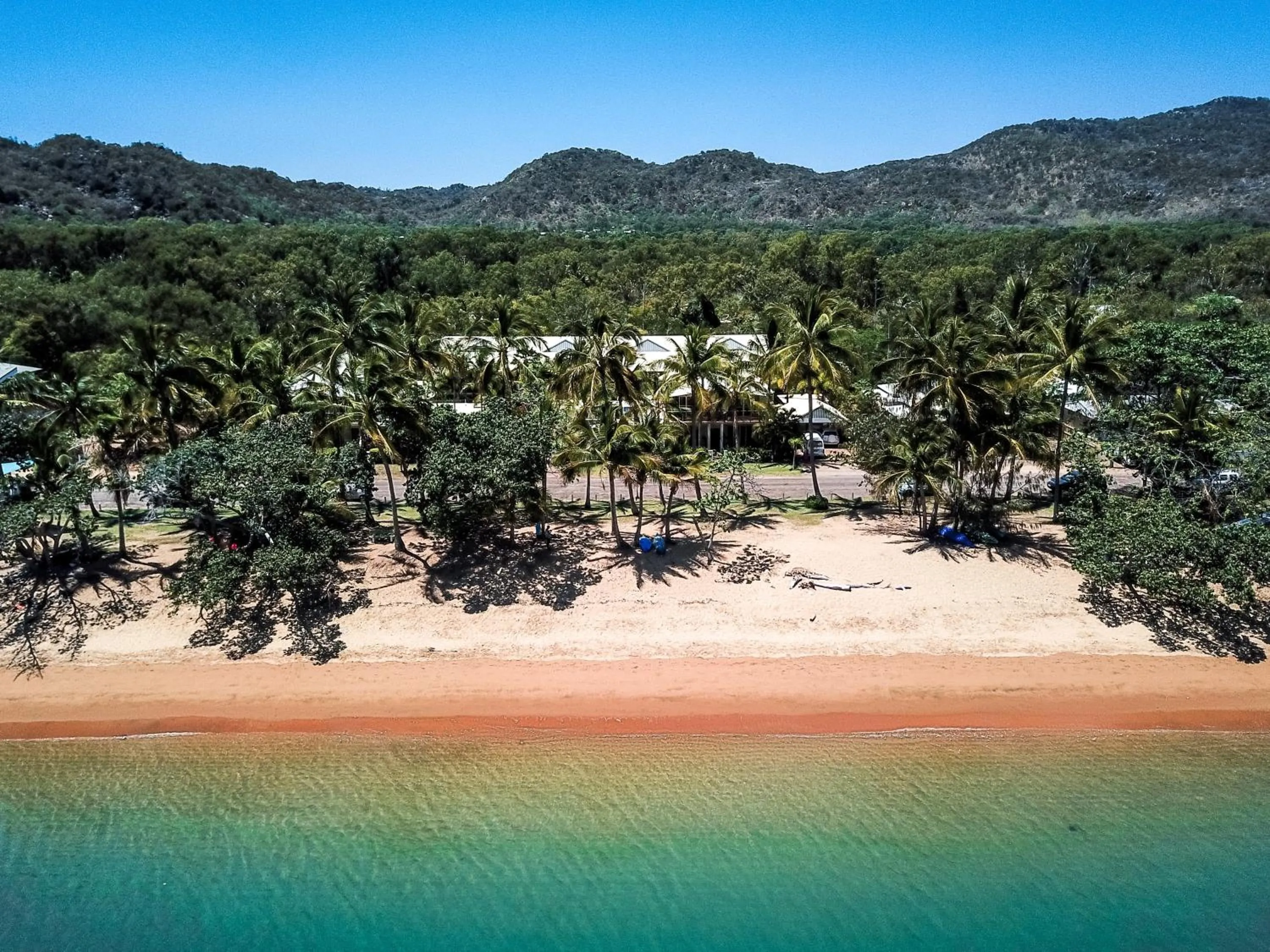 Beach in Sails On Horseshoe