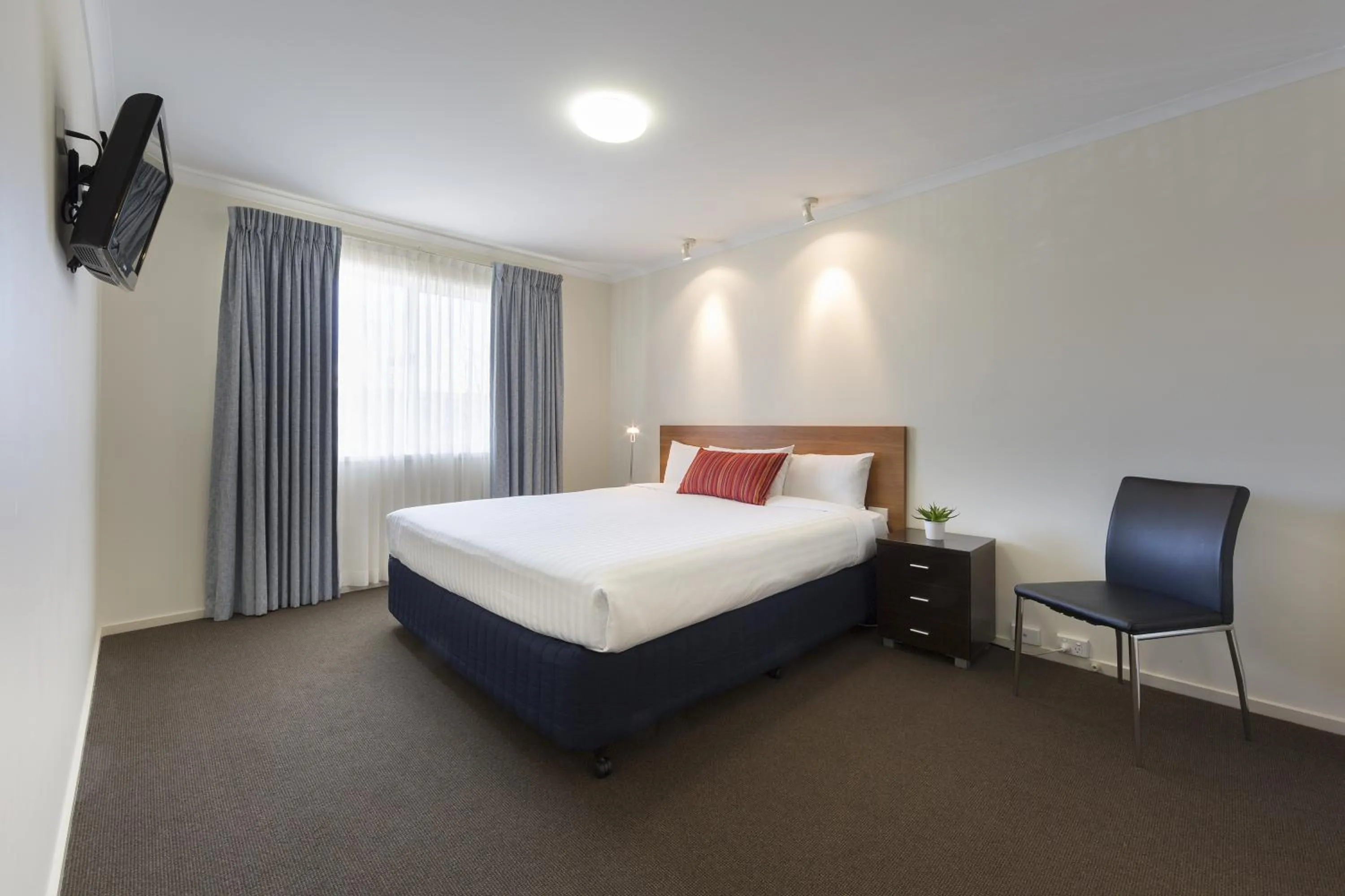Bed in Ramada Encore by Wyndham Belconnen Canberra