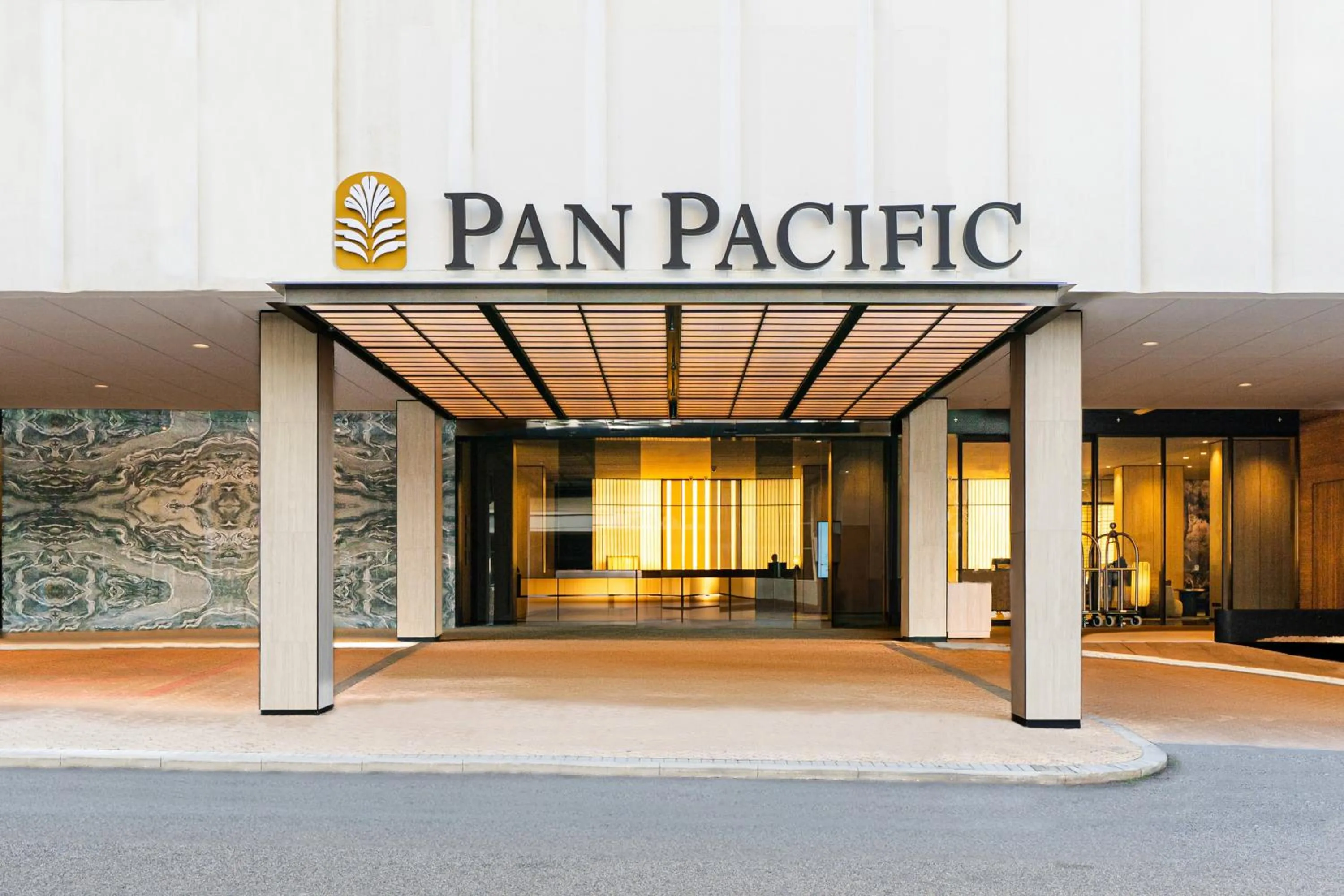 Facade/entrance in Pan Pacific Perth