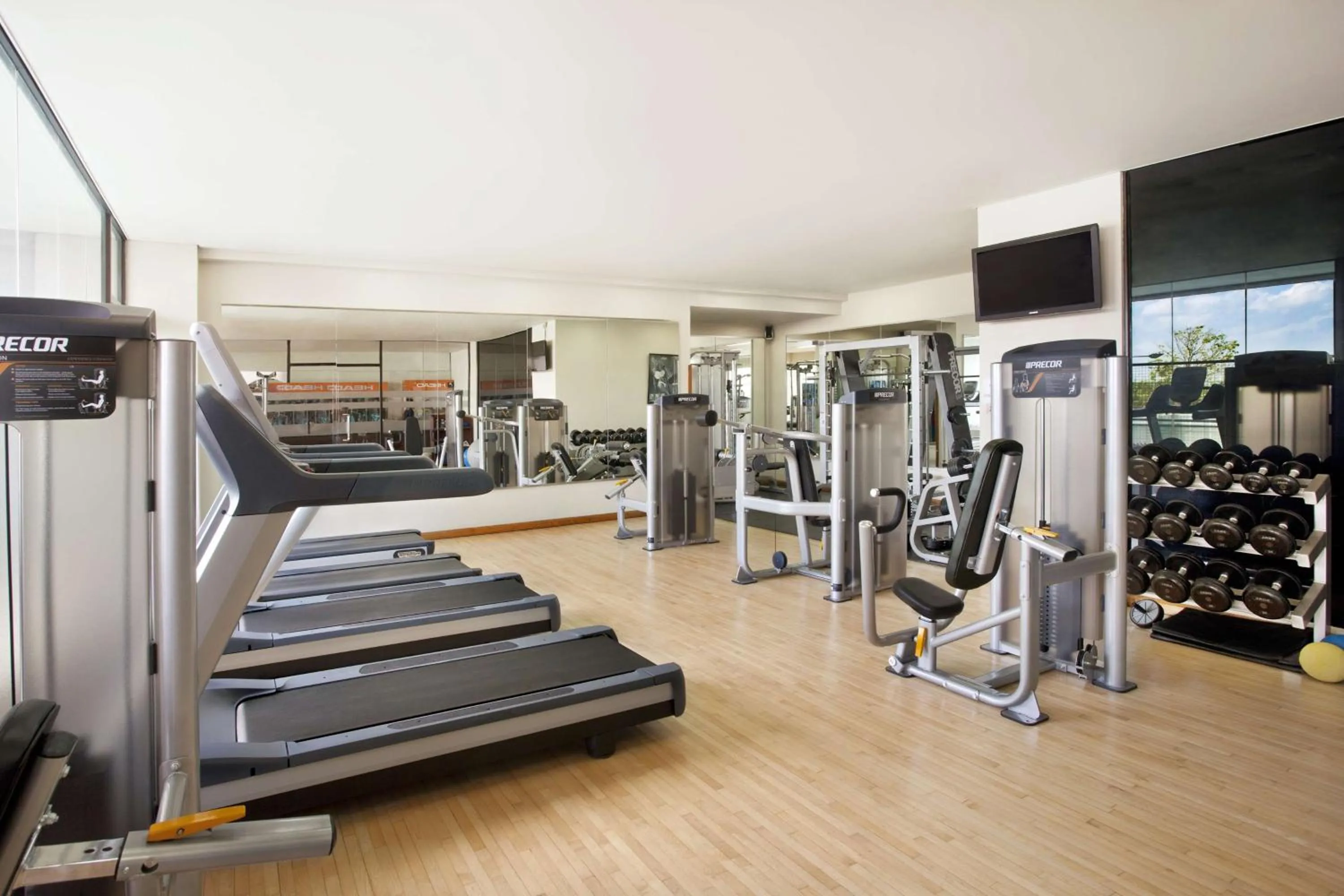 Fitness centre/facilities in Hilton Colombo Residence