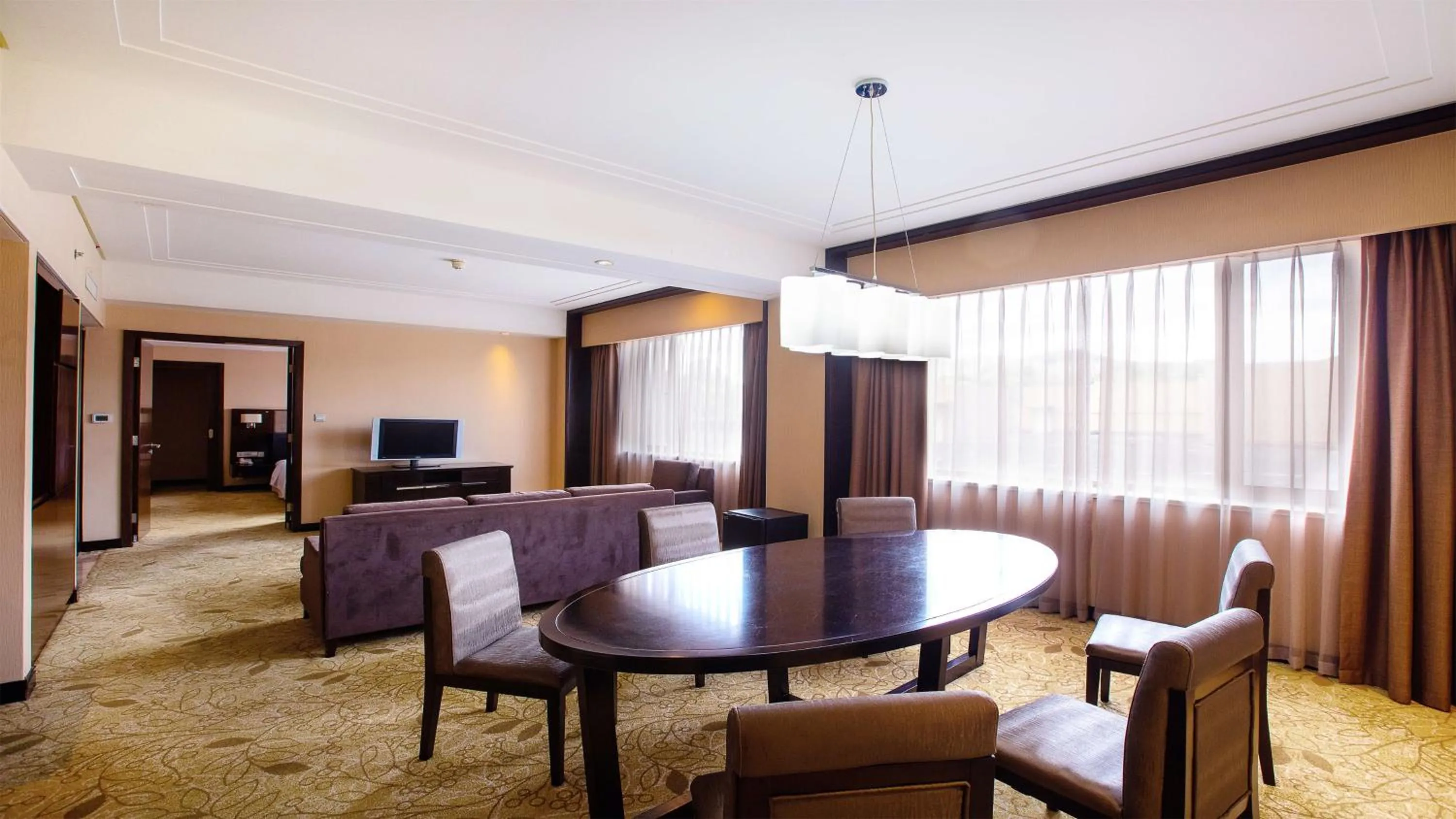 Photo of the whole room in Holiday Inn Mudanjiang by IHG