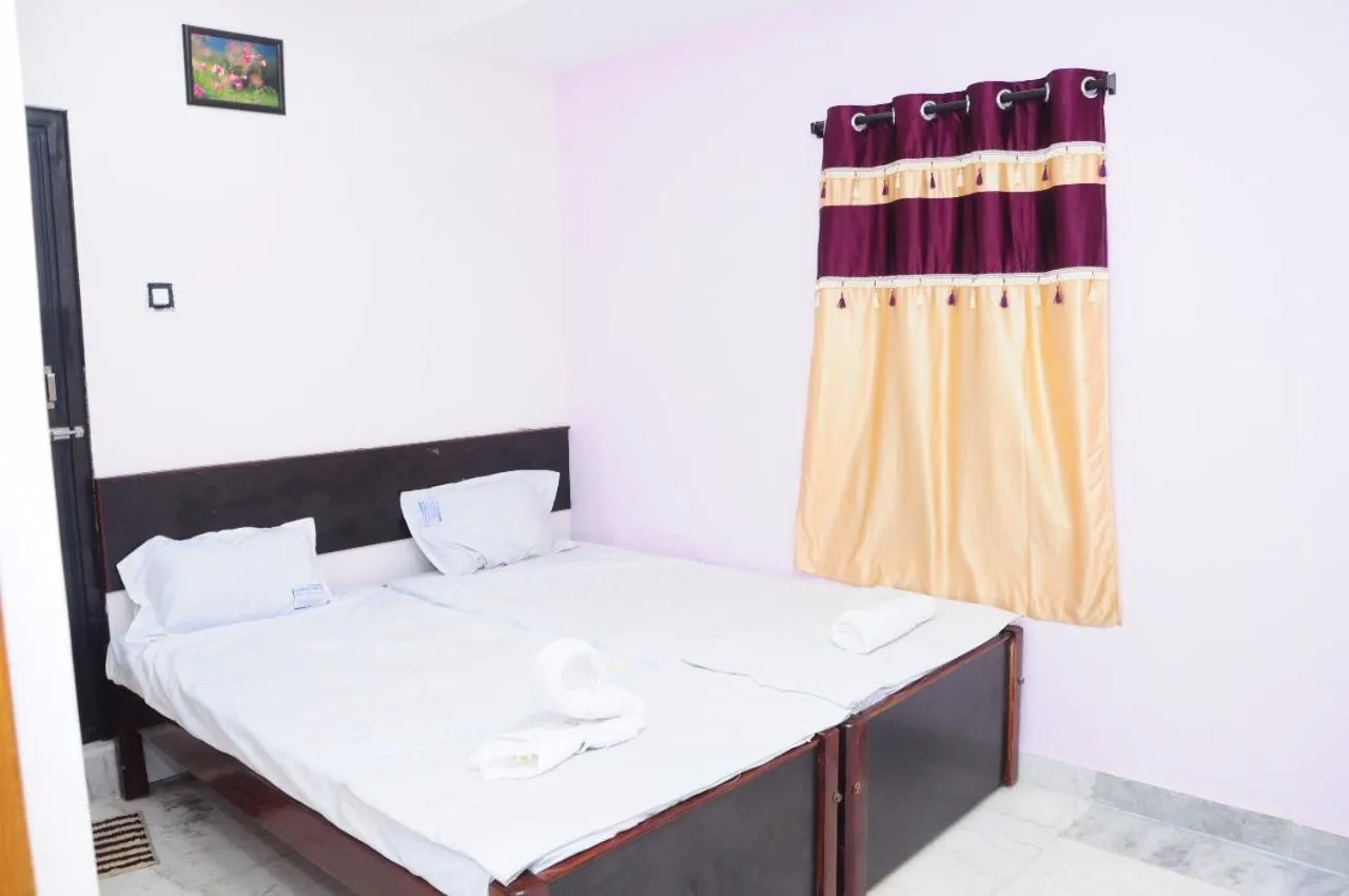 Bed in SGS Residency