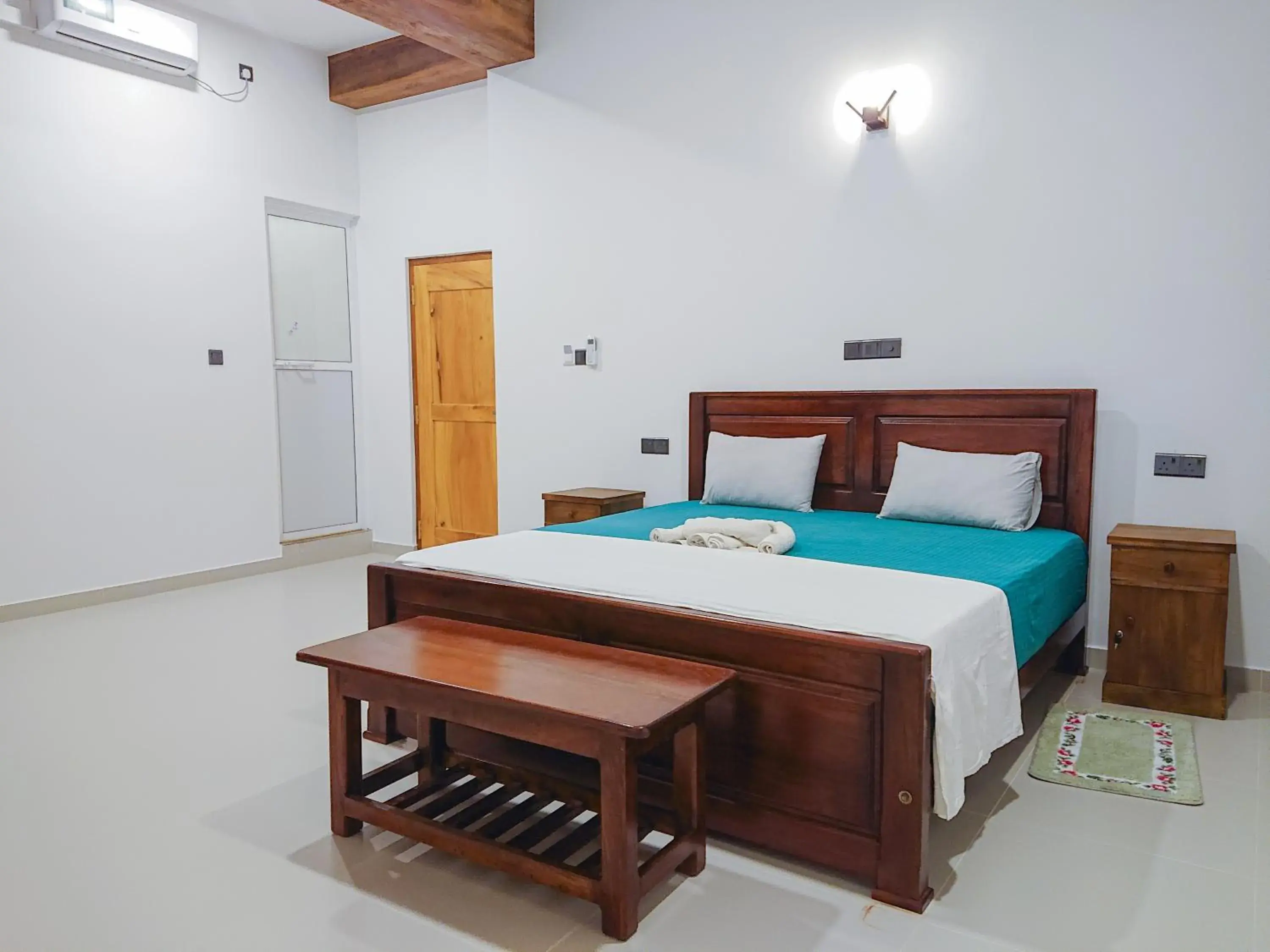 Deluxe Double Room with Balcony in Namal Stay Deluxe Double Room with Balcony in Namal Stay