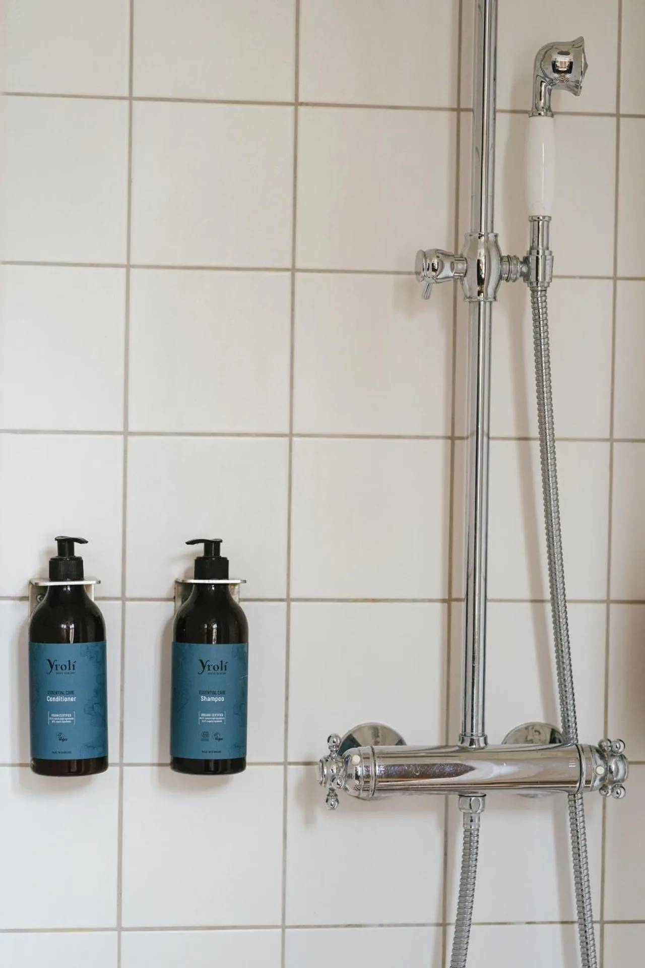 Bathroom in Rye115 Hotel