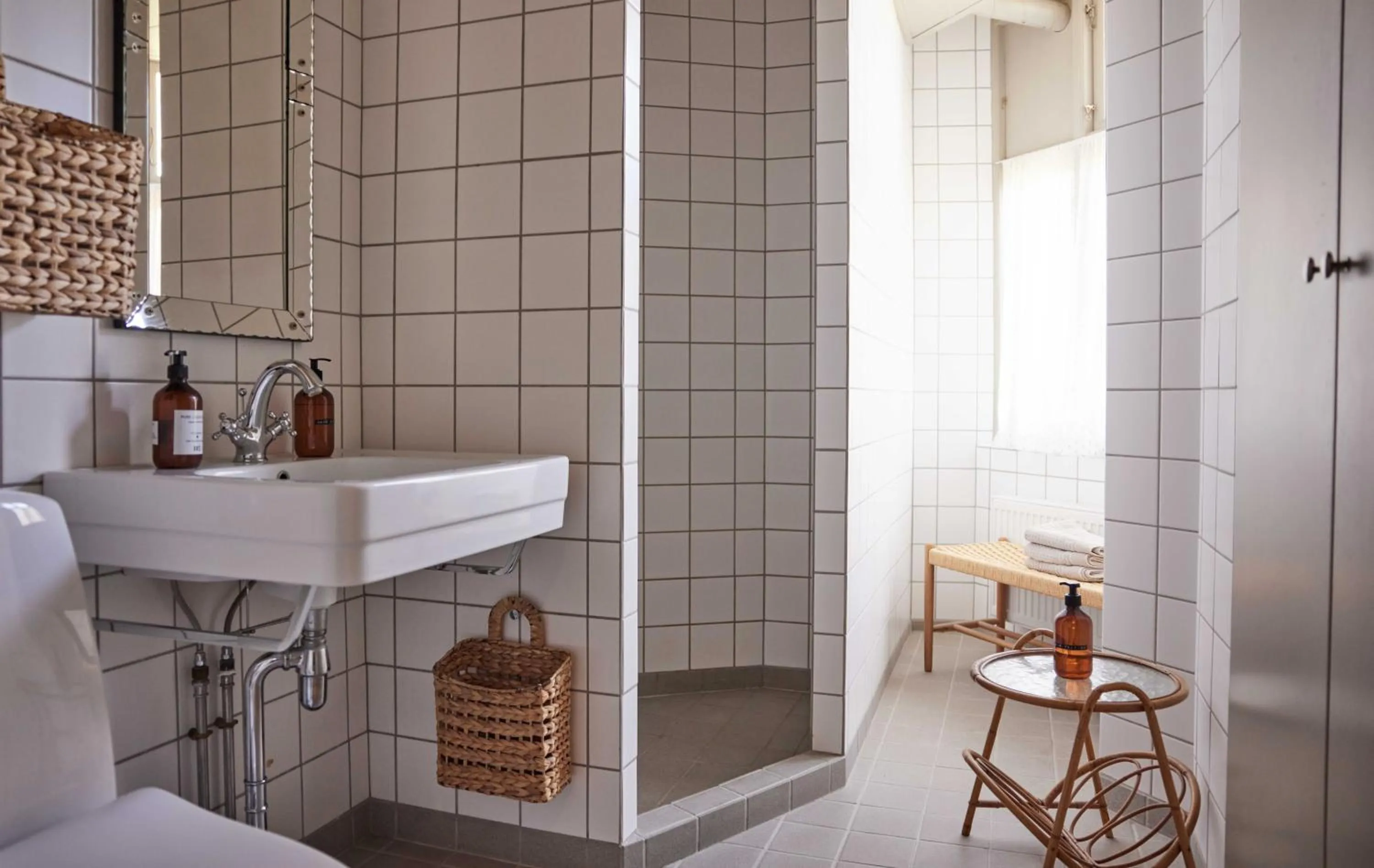 Bathroom in Rye115 Hotel