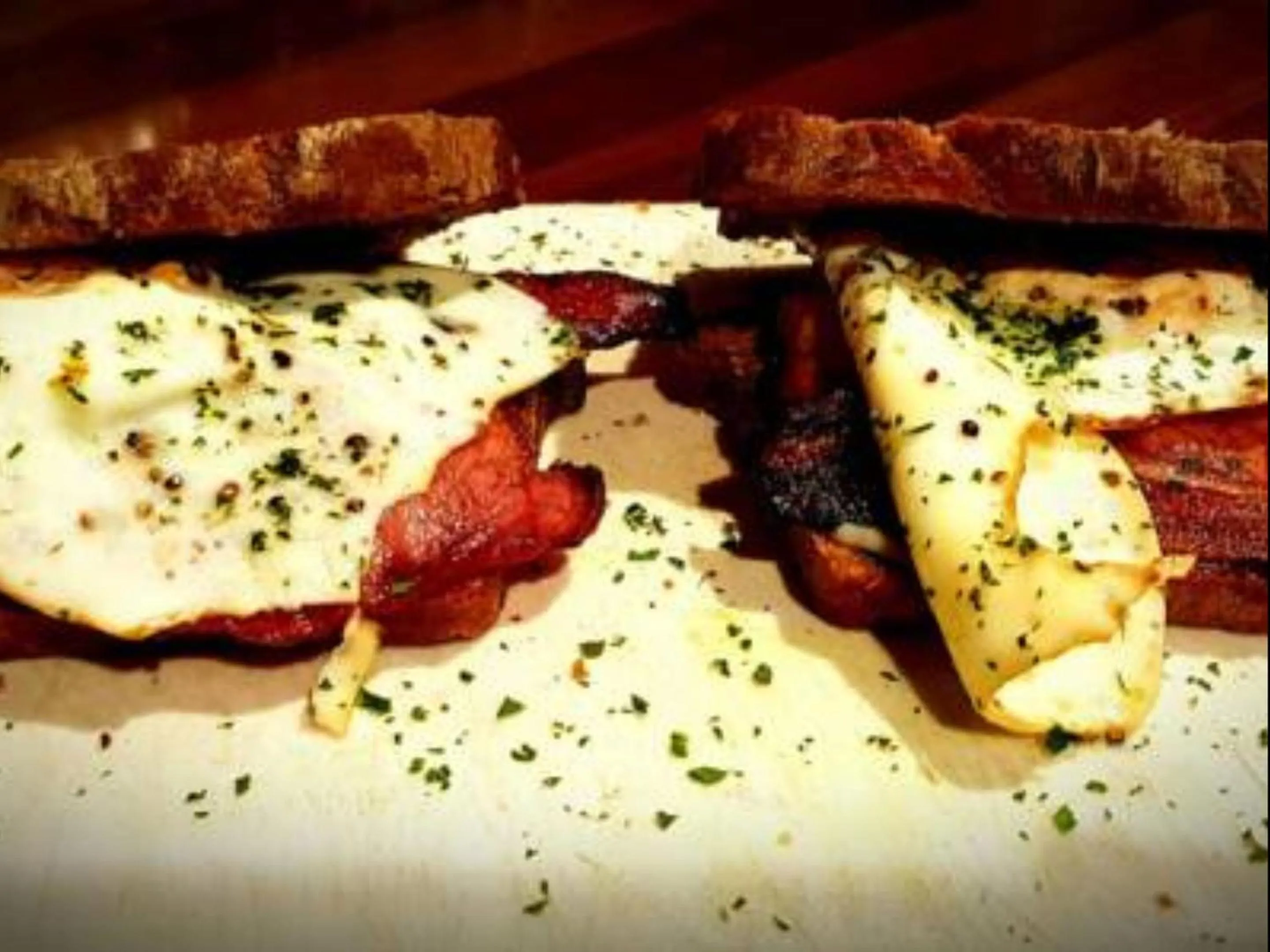 Breakfast in Outrigger Motel