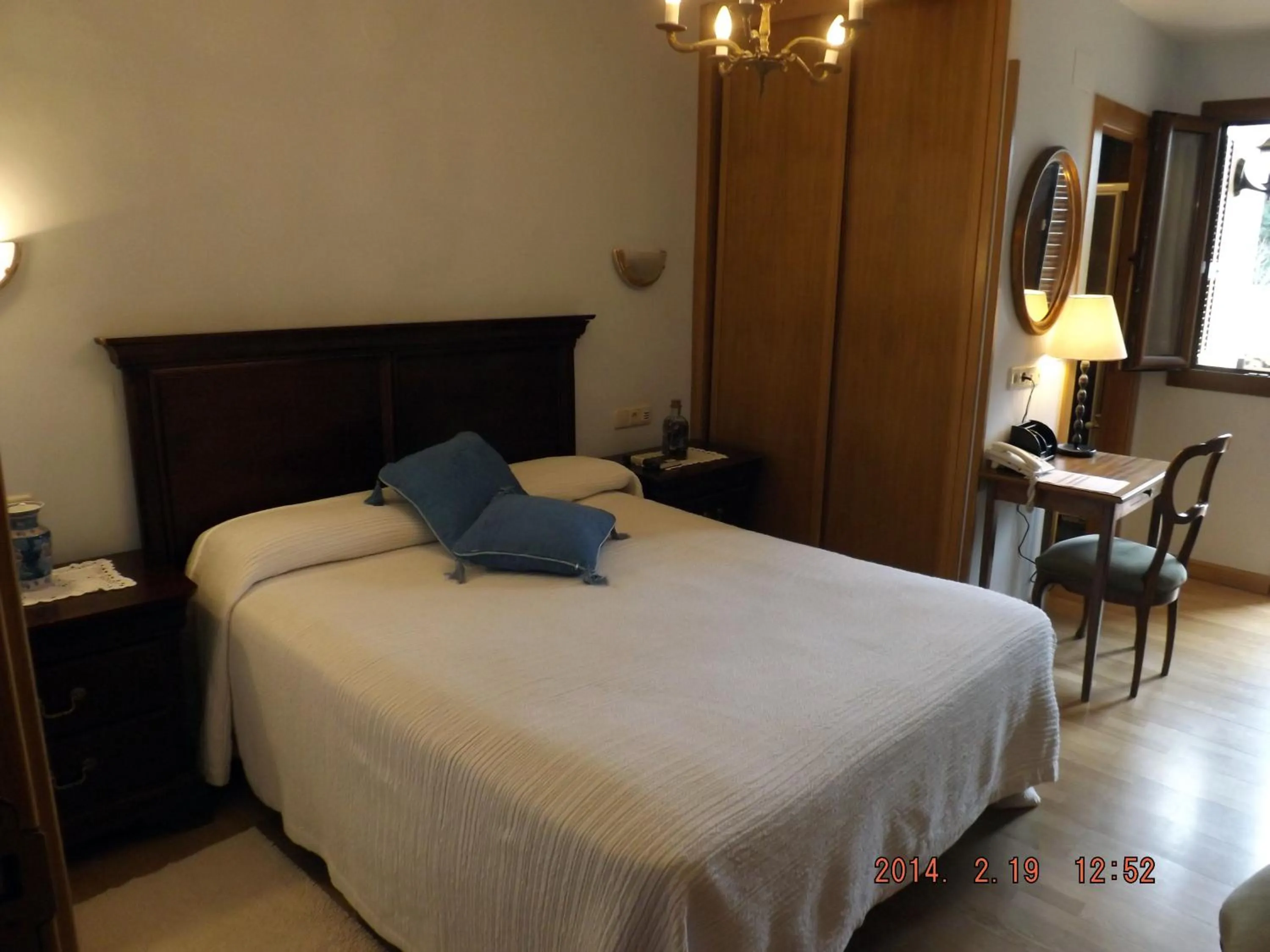 Photo of the whole room, Bed in Hotel Azkue