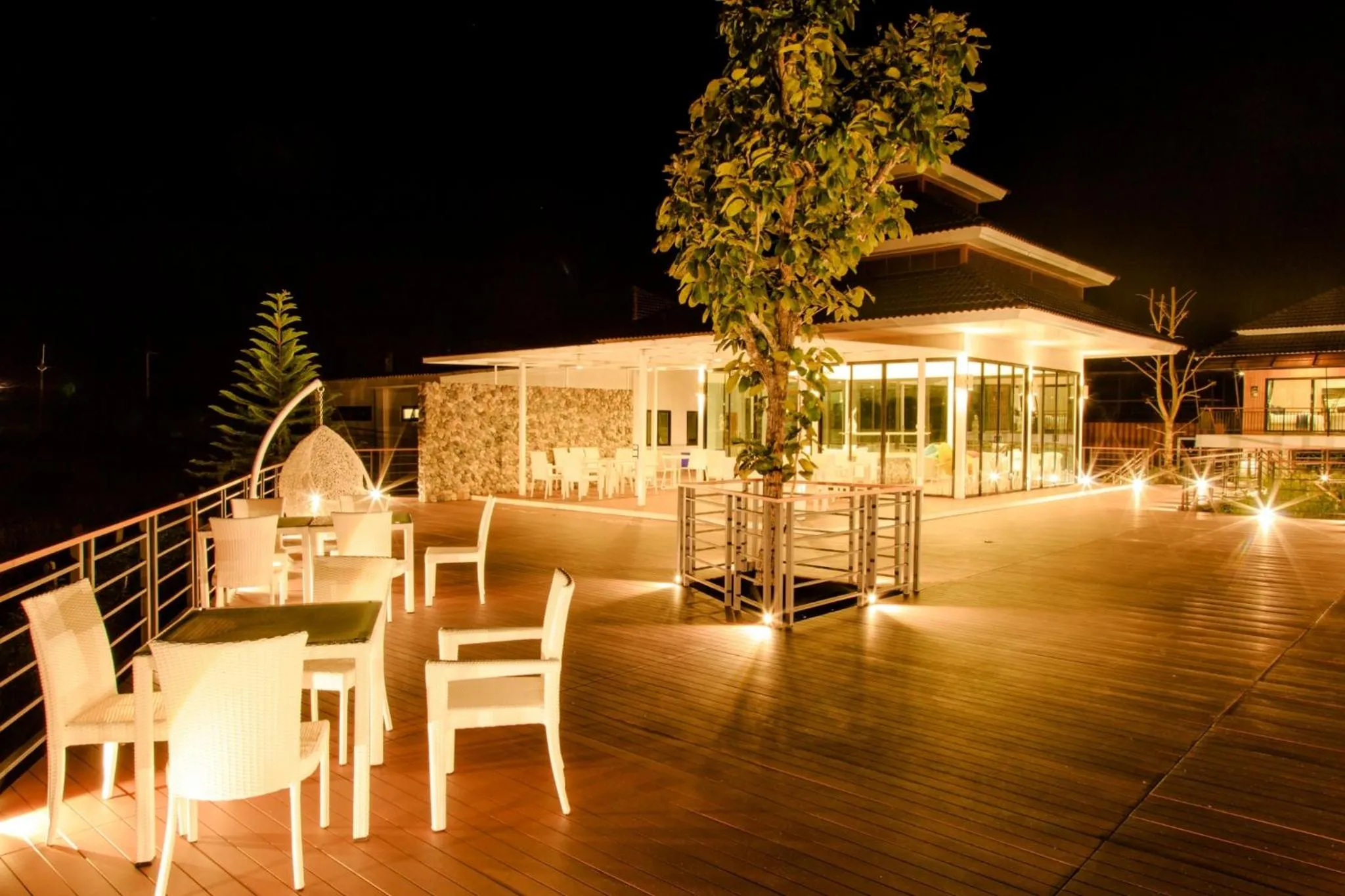 Restaurant/places to eat in Phuruakeeree Resort