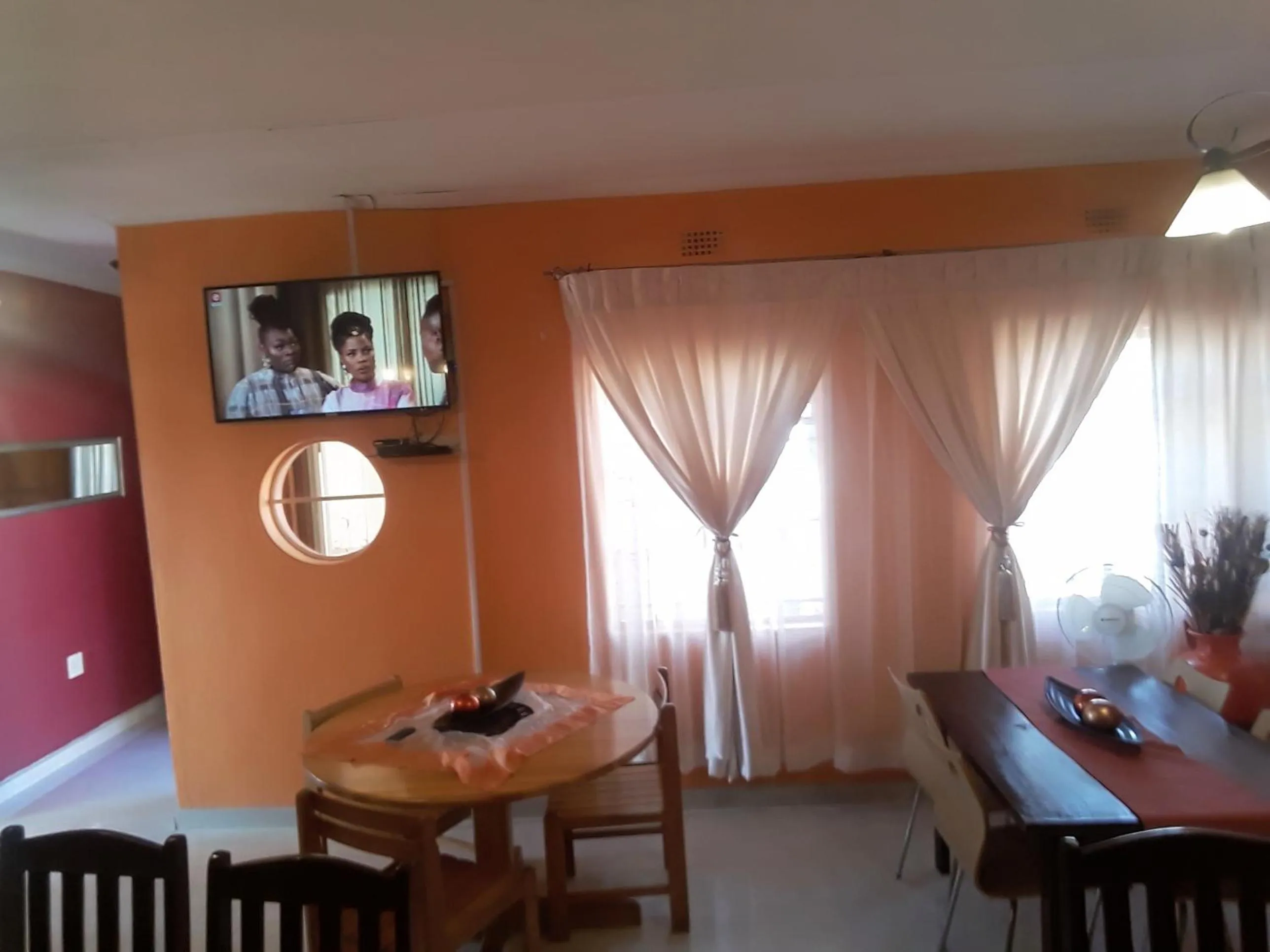 Dining area in Vuya Nathi Bed and Breakfast