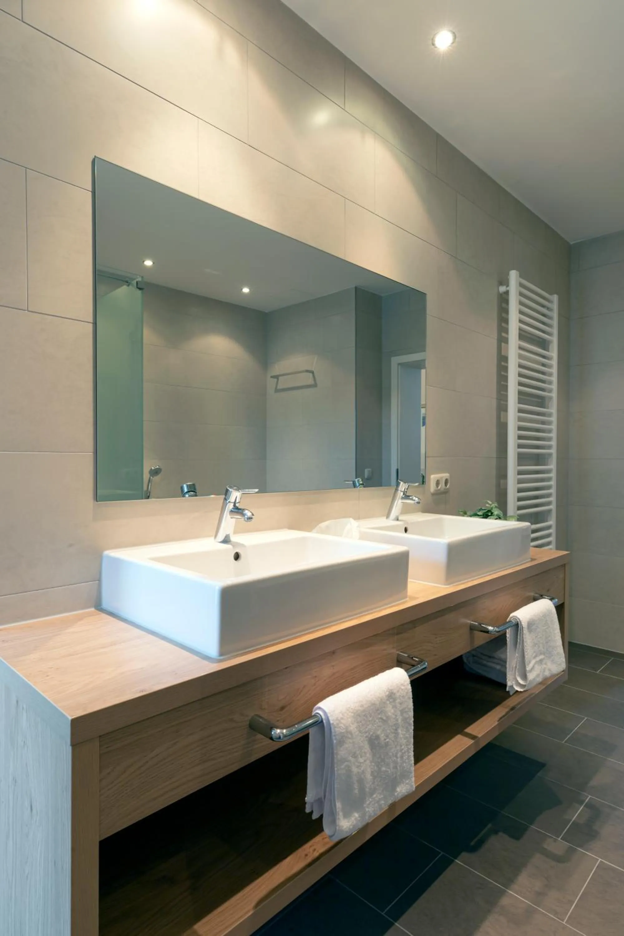 Bathroom in Hotel Biederstein am Englischen Garten