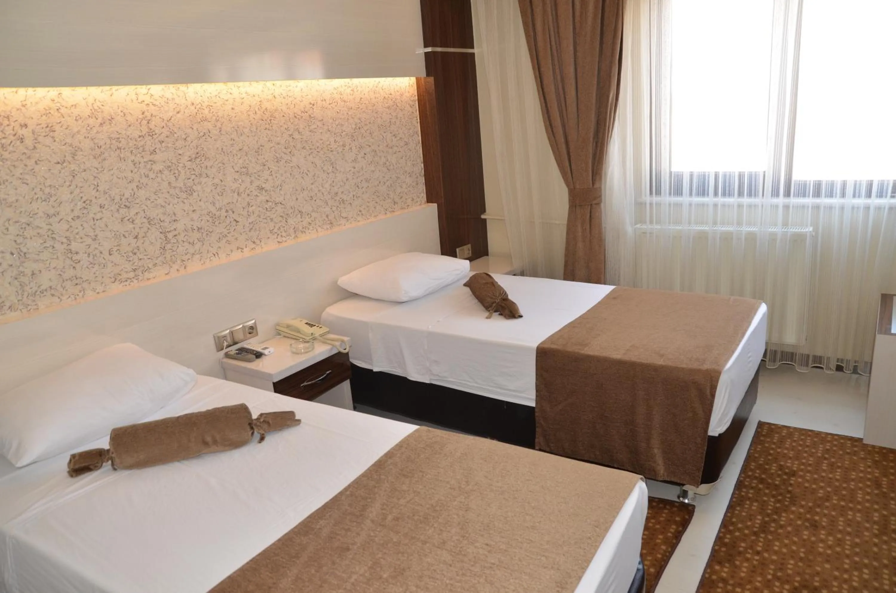 Photo of the whole room in Napa Hotel