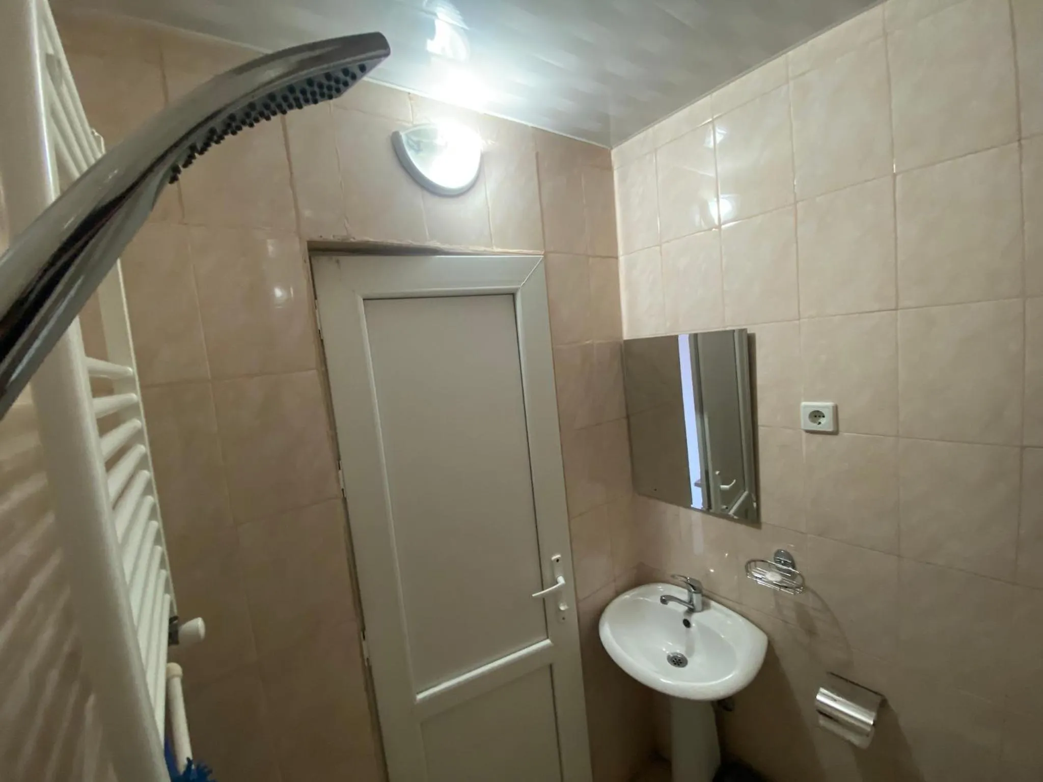 Bathroom in Hotel G & J