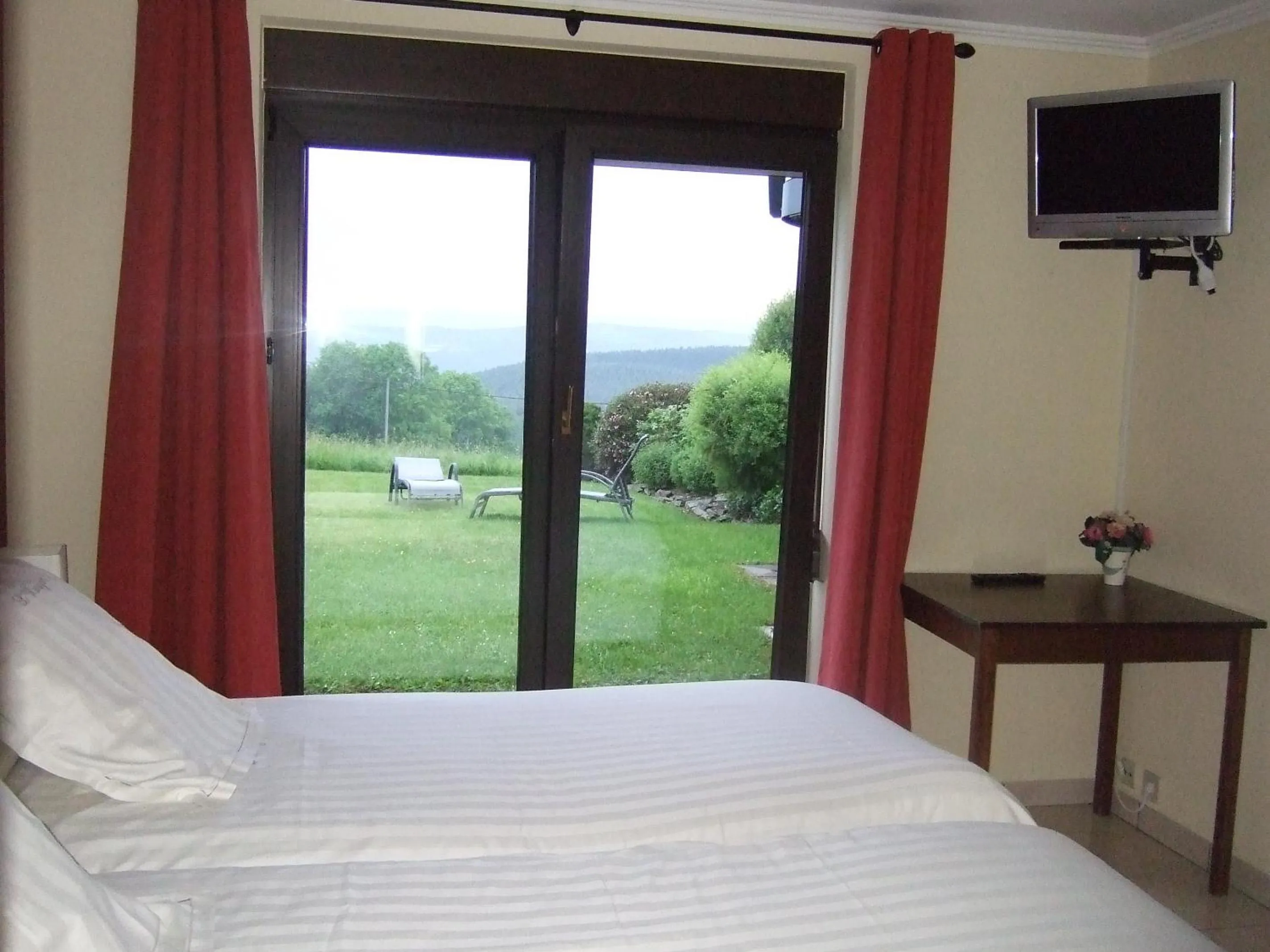 Bed in L'Horizon Studios & Apparts