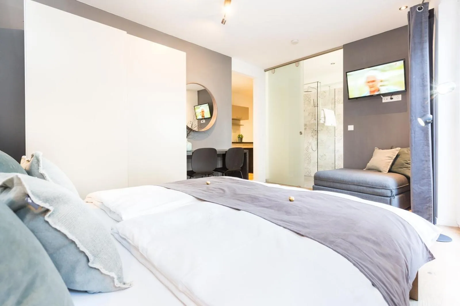 Bathroom, Bed in Room 4 & 5 Apartments