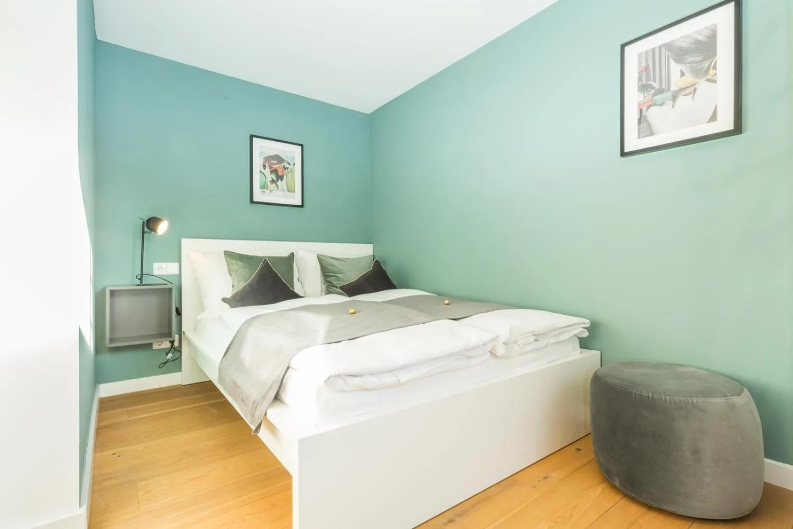 Bedroom, Bed in Room 4 & 5 Apartments