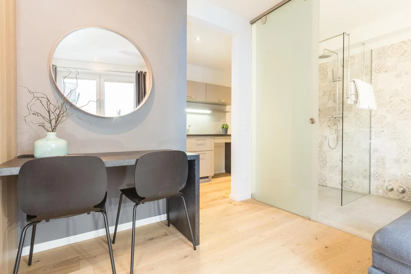 Shower in Room 4 & 5 Apartments